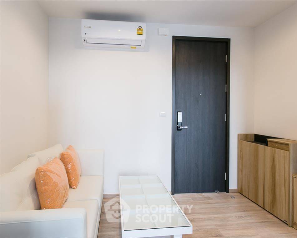 For SaleCondoRama9, Petchburi, RCA : 1-BR Condo at The Base Garden Rama 9 near ARL Ramkhamhaeng