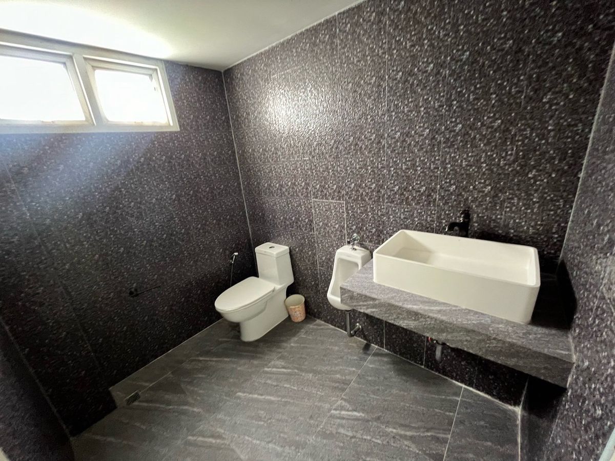 ให้เช่าร้านค้า/ตลาดนัดเกษตร นวมินทร์ ลาดปลาเค้า : ปล่อยเช่า ตึก 5 ชั้น มีลิฟต์ ที่จอดรถ 20 คัน นวลจันทร์ เขตบึงกุ่ม กทม สำหรับ ทำธุรกิจ ออฟฟิศ โชว์รูมสินค้า คลินิก ศัลยกรรม 