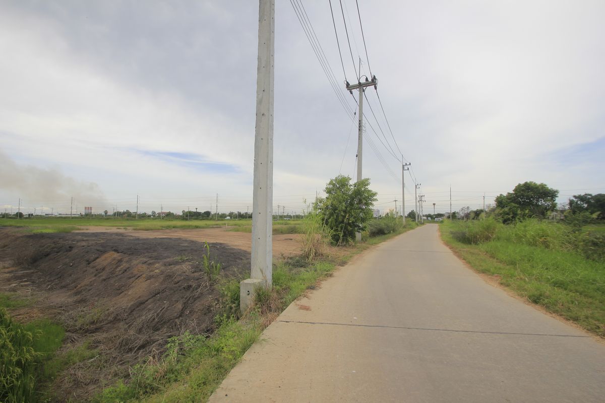 ขายที่ดินอยุธยา : ขายที่ดินบางไทรพระนครศรีอยุธยา น้ำไม่ท่วม ถนนปทุมธานีสามโคกเสนา ที่ดินถมแล้ว 6-3-11.5ไร่ ใกล้นิคมบ้านแพน ที่ดินสร้างบ้าน หอพัก โกดังเก็บสินค้า ศูนย์กระจายสินค้า 6,500บาท/วา