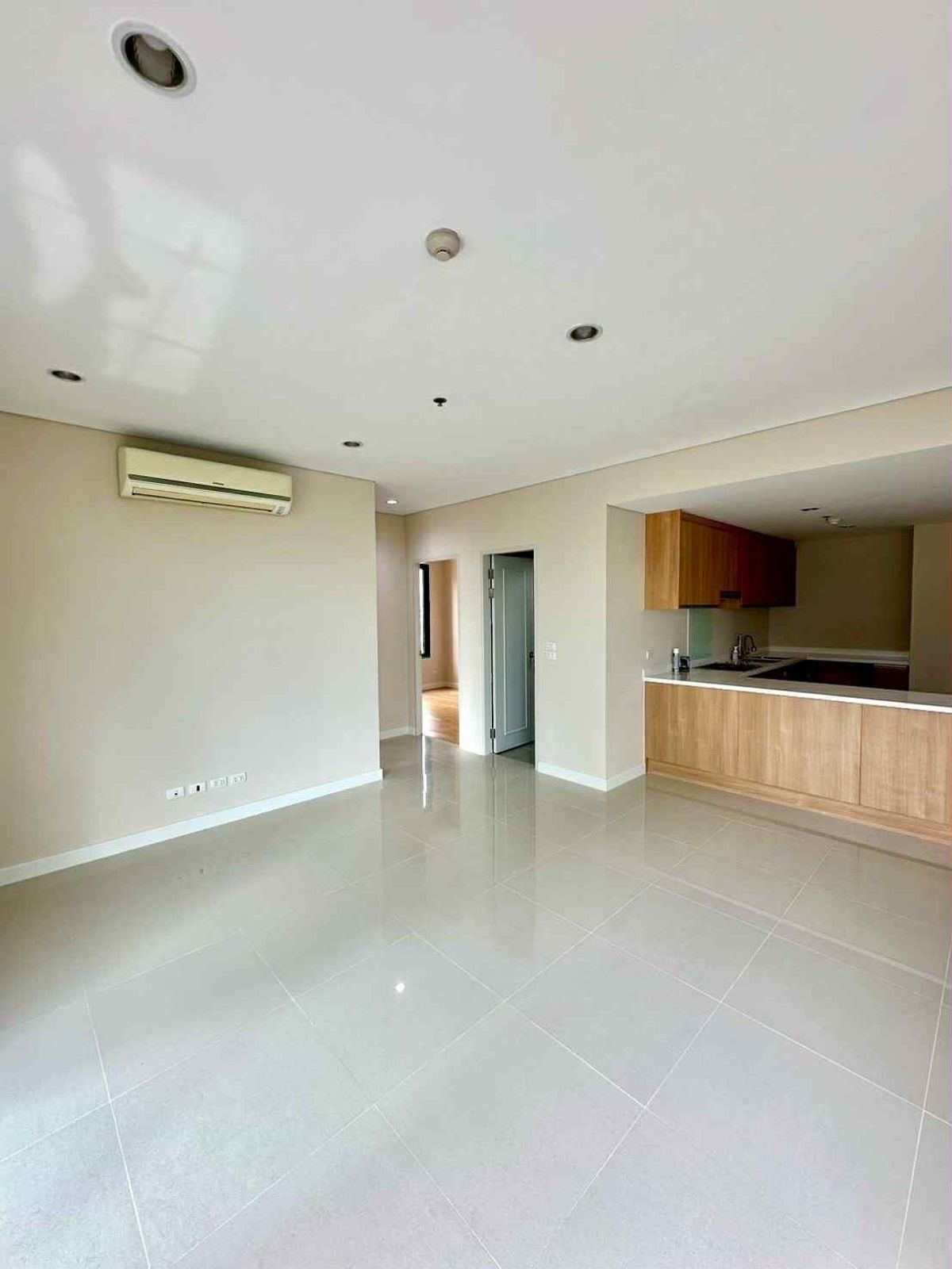 For SaleCondoRama9, Petchburi, RCA : 🔥🔥Best price!! 2b2b 10.9mb - Villa Asoke 📞Call 096 896 5953