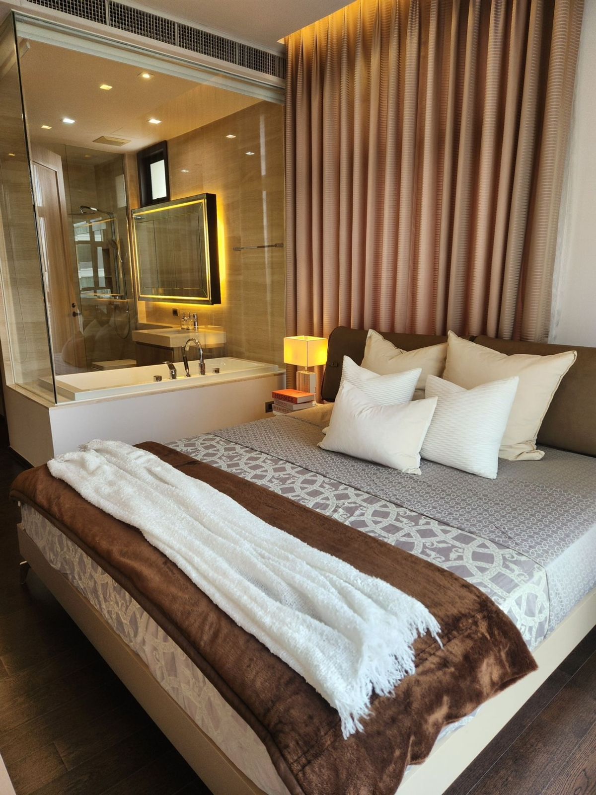 For RentCondoSukhumvit, Asoke, Thonglor : !! Beautiful room for rent. The XXXIX Sukhumvit 39 near BTS Phrom Phong