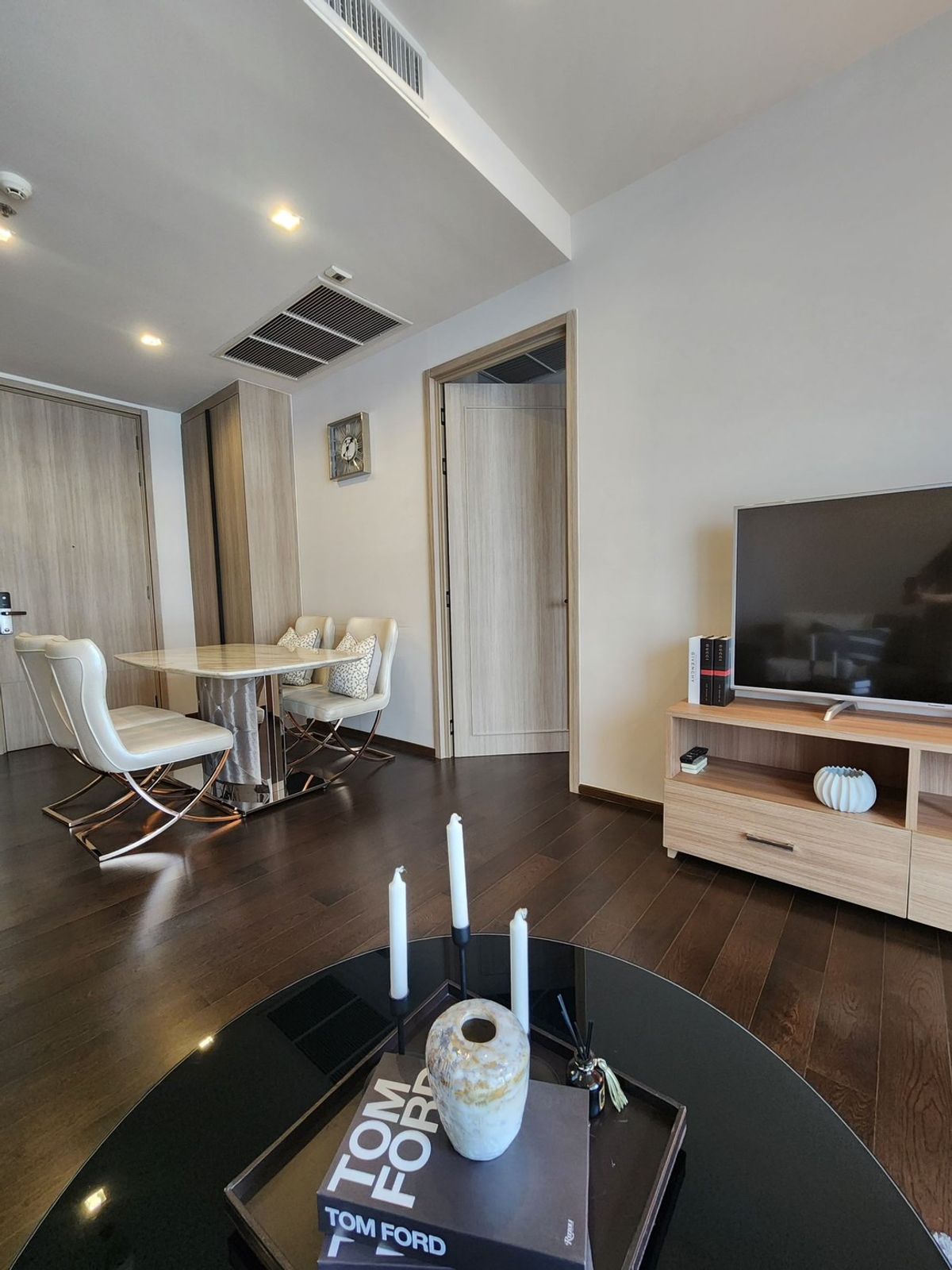 For RentCondoSukhumvit, Asoke, Thonglor : !! Beautiful room for rent. The XXXIX Sukhumvit 39 near BTS Phrom Phong