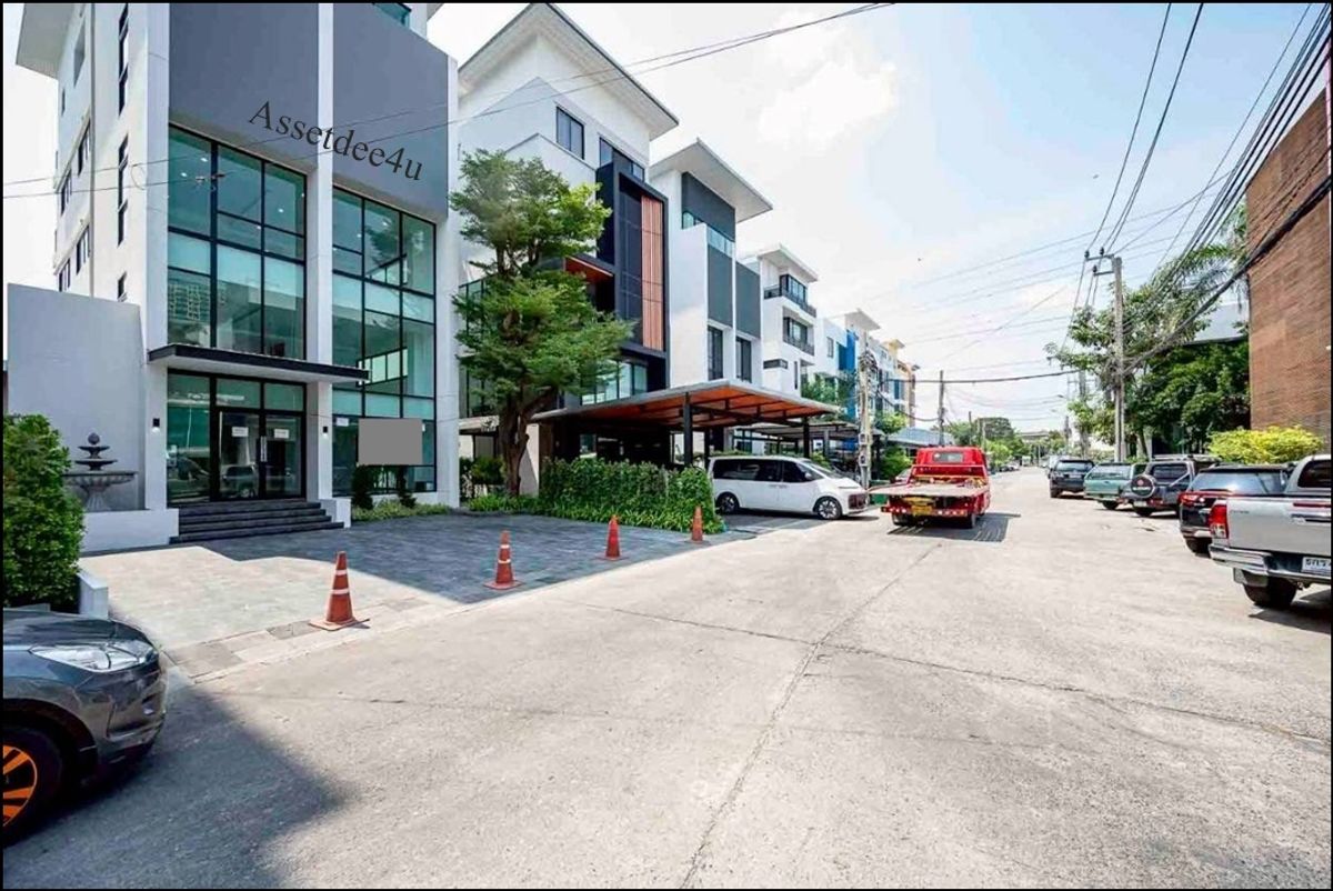For RentOfficePattanakan, Srinakarin : AF145 Building rental with 5 -storey office parking with elevator, Phatthanakan area, near Thong Lo Ekamai, 20 parking spaces