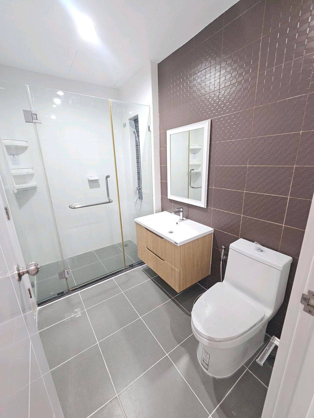 For SaleTownhomePattanakan, Srinakarin : Cheap for sale 📣 4.99 million 3-story townhome, Pasio Srinakarin University-Rama 9, beautiful golf course view ☎️ 094-429-7915 (Ple)