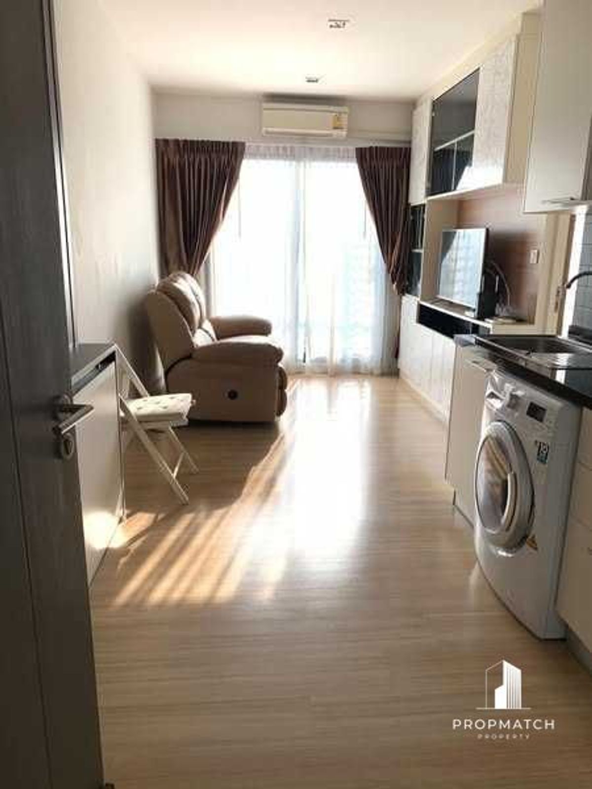 For RentCondoSathorn, Narathiwat : ✨flash deal ✨The Hebatorn-Suanplu (1Bed 1Bath 40SQM). Complete with !! Only 20,000 baht per month Tel.0981315848 @PropMatch