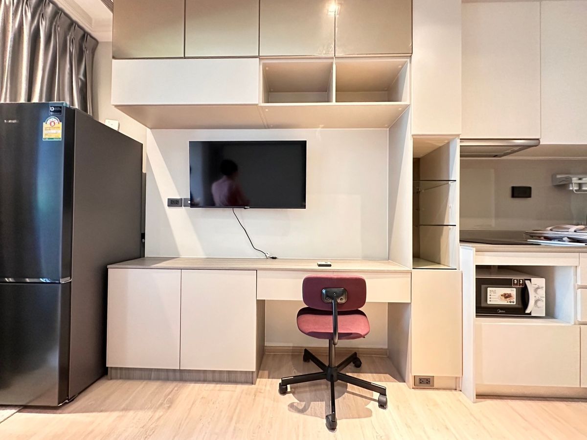 For RentCondoThaphra, Talat Phlu, Wutthakat : Urgent rent. The room is very fast. The studio room is beautiful, Wissed, Tha Phra, next to BTS Talat Phlu.