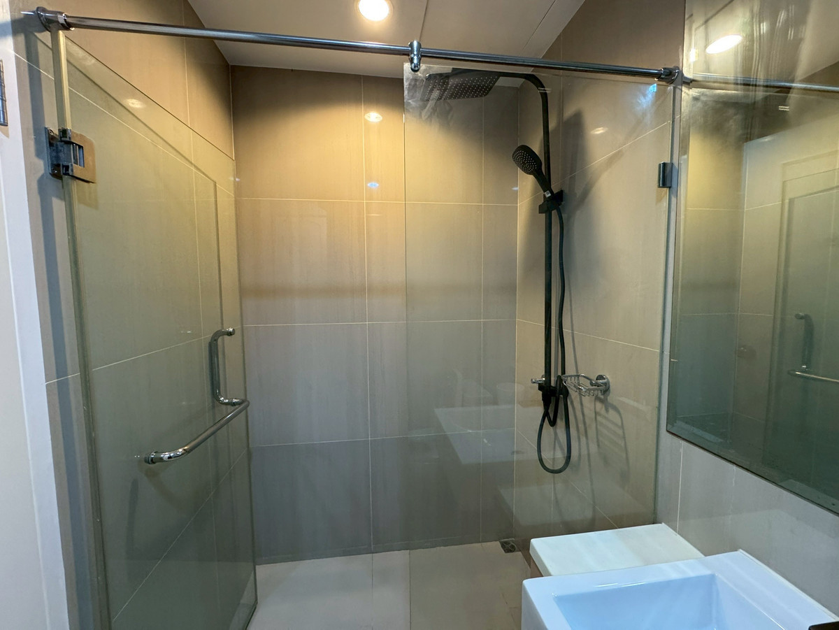 ให้เช่าคอนโดพระราม 9 เพชรบุรีตัดใหม่ RCA : ให้เช่า วิลล่า อโศก 1 นอน ห้องใหม่ พร้อมเฟอร์ครบ วิวเทพสวย