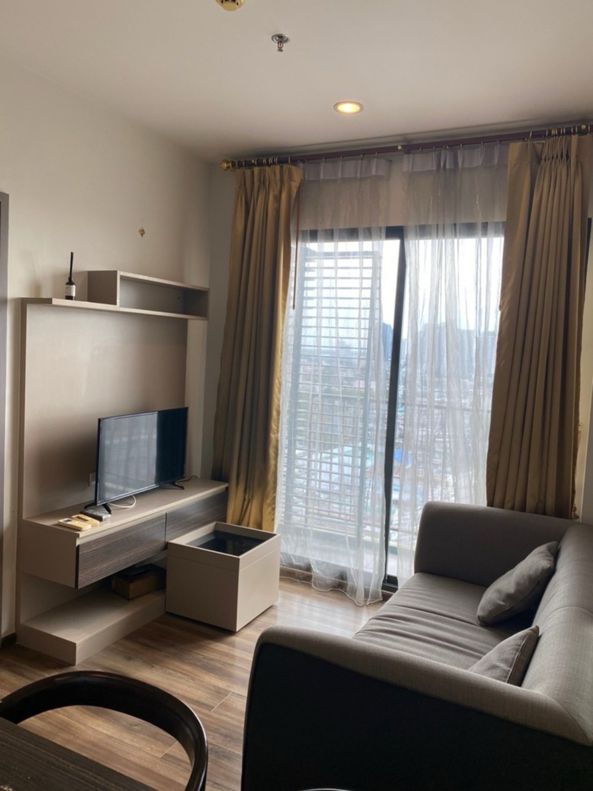 ให้เช่าคอนโดวงเวียนใหญ่ เจริญนคร : TEAL Sathorn - Taksin (ทีล สาทร - ตากสิน) (1bed1bath 33sqm)