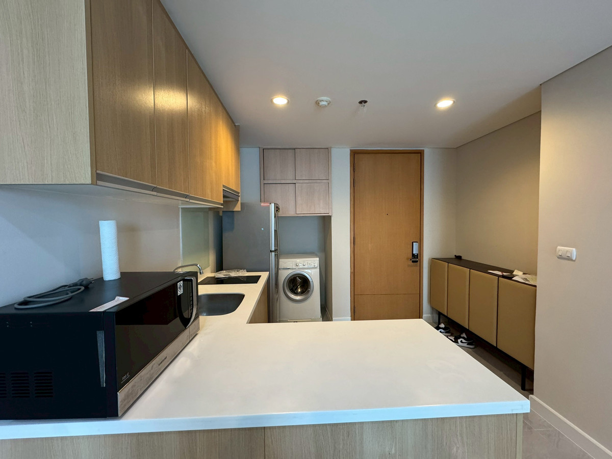 ให้เช่าคอนโดพระราม 9 เพชรบุรีตัดใหม่ RCA : ให้เช่า วิลล่า อโศก 1 นอน ห้องใหม่ พร้อมเฟอร์ครบ วิวเทพสวย