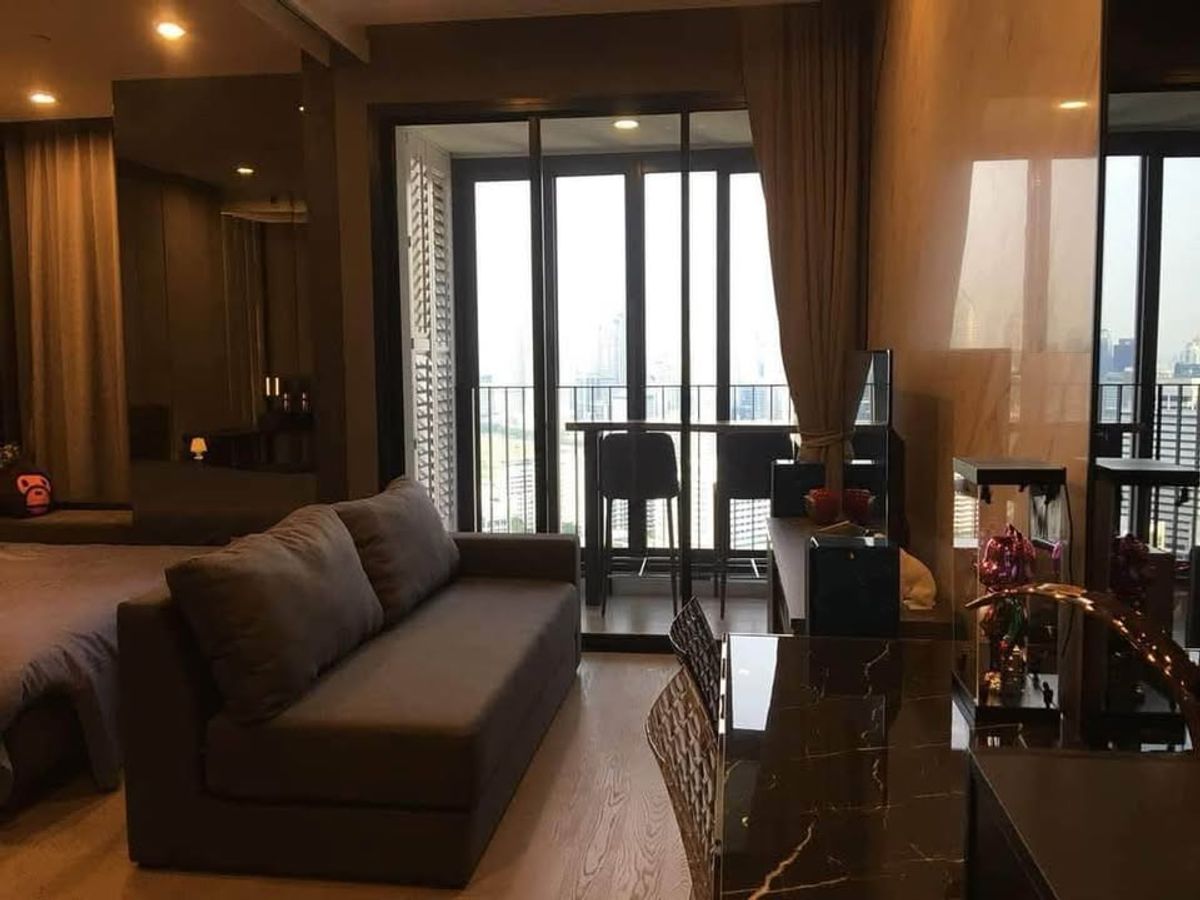 ให้เช่าคอนโดสยาม จุฬา สามย่าน : for RENT: ASHTON CHULA-SILOM 1BEDROOM HIGH FLOOR Please call : 095-3905490