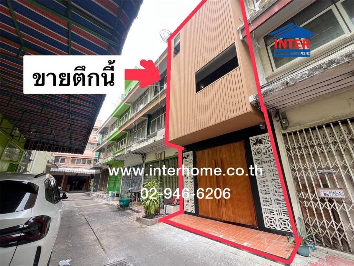 ขายอาคารพาณิชย์วงเวียนใหญ่ เจริญนคร : ทาวน์เฮ้าส์ 3 ชั้น 13.7 ตร.ว. ทาวน์เฮ้าส์ ซอยสมเด็จพระเจ้าตากสิน21 (ซ.พุ่มหิรัญ2) ถนนสาทร ถนนสมเด็จพระเจ้าตากสิน เขตธนบุรี กรุงเทพมหานคร
