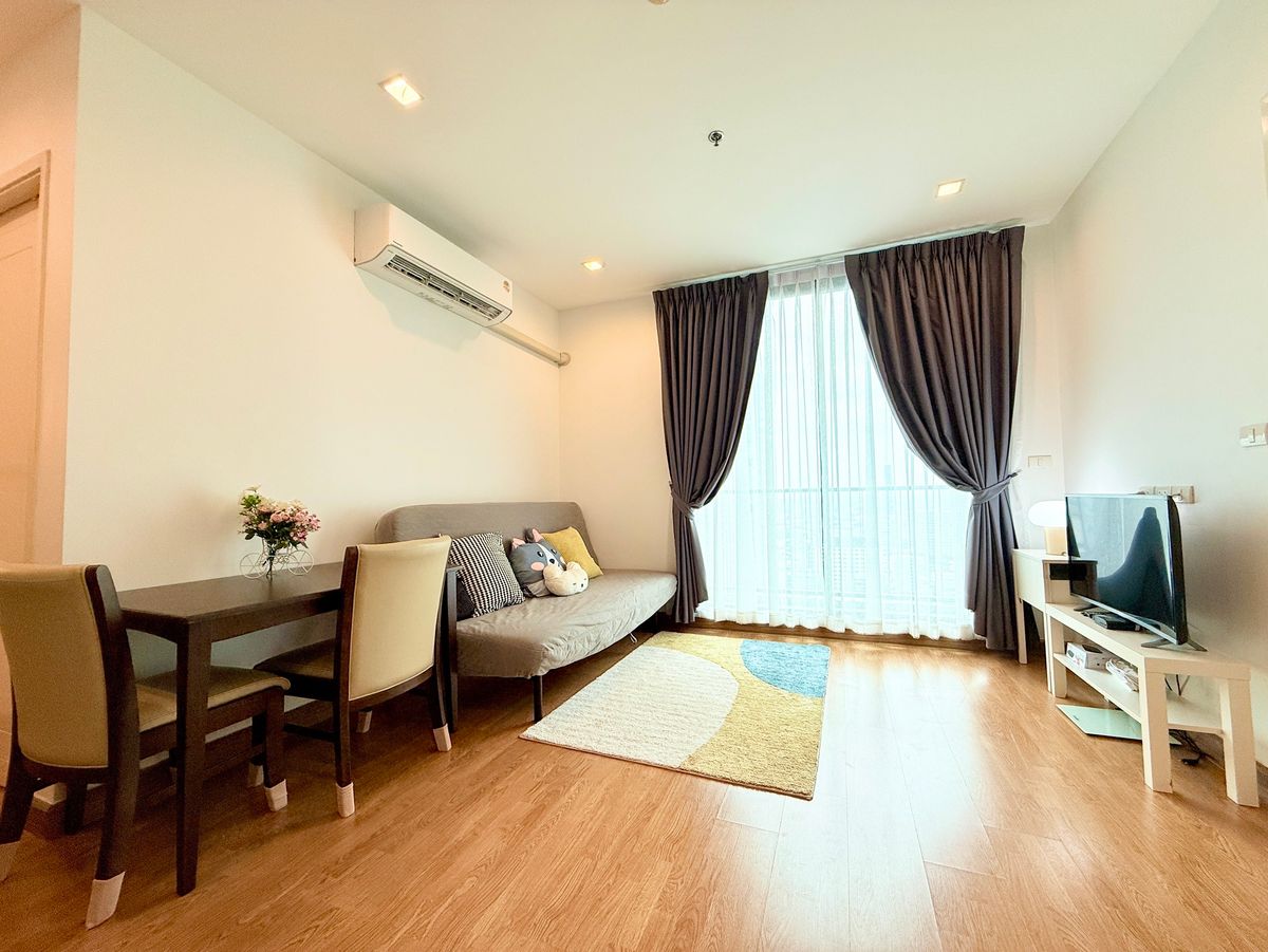 For RentCondoRama9, Petchburi, RCA : "Q House Sukhumvit 79" – Ready to move in. Spacious room with full furniture and electrical appliances. No.250583