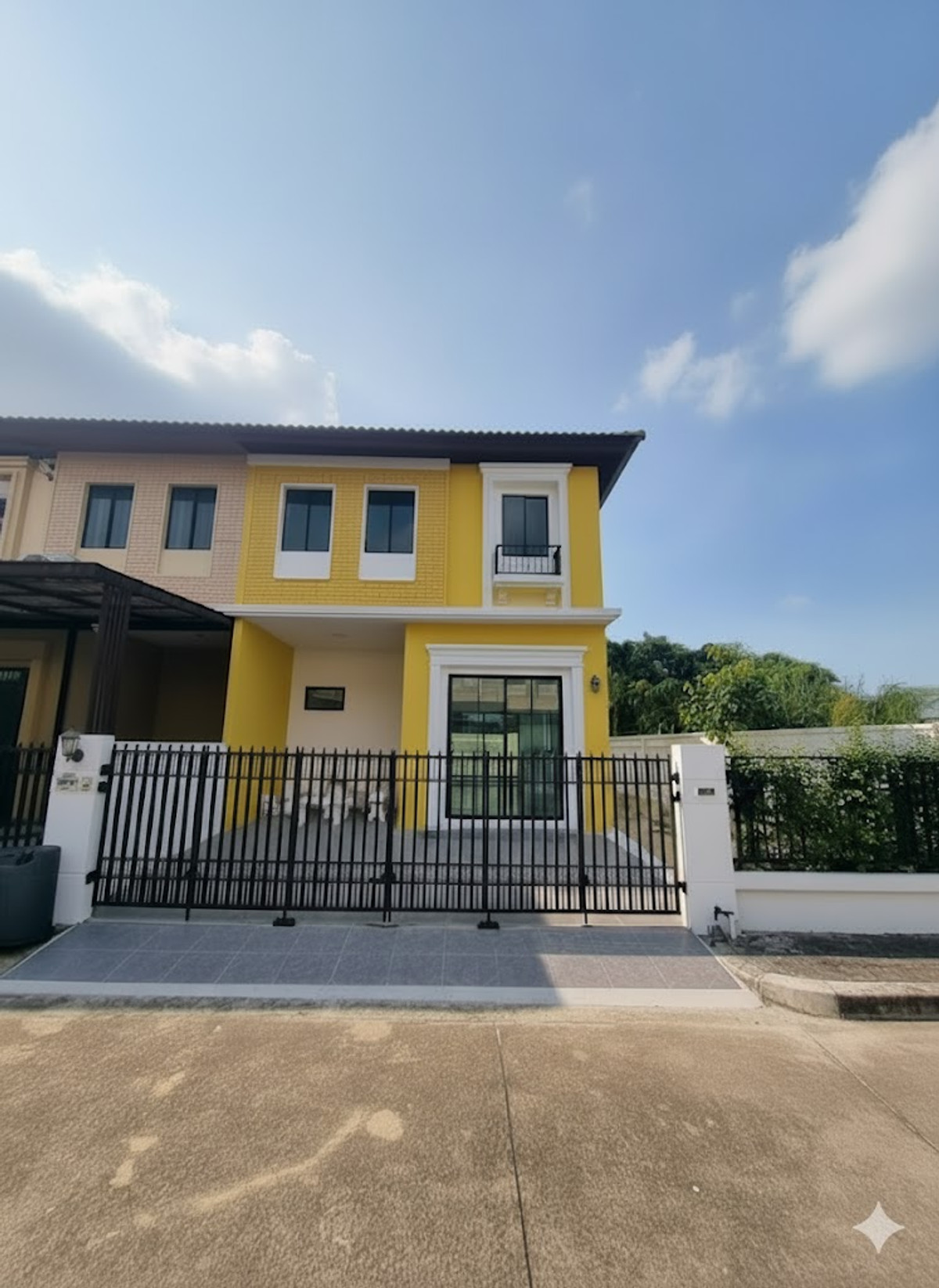 For SaleTownhomeMahachai Samut Sakhon : House for sale Pruksa Ville Village 9️9✨ After the angle ✨ waiting for the remote 🧱