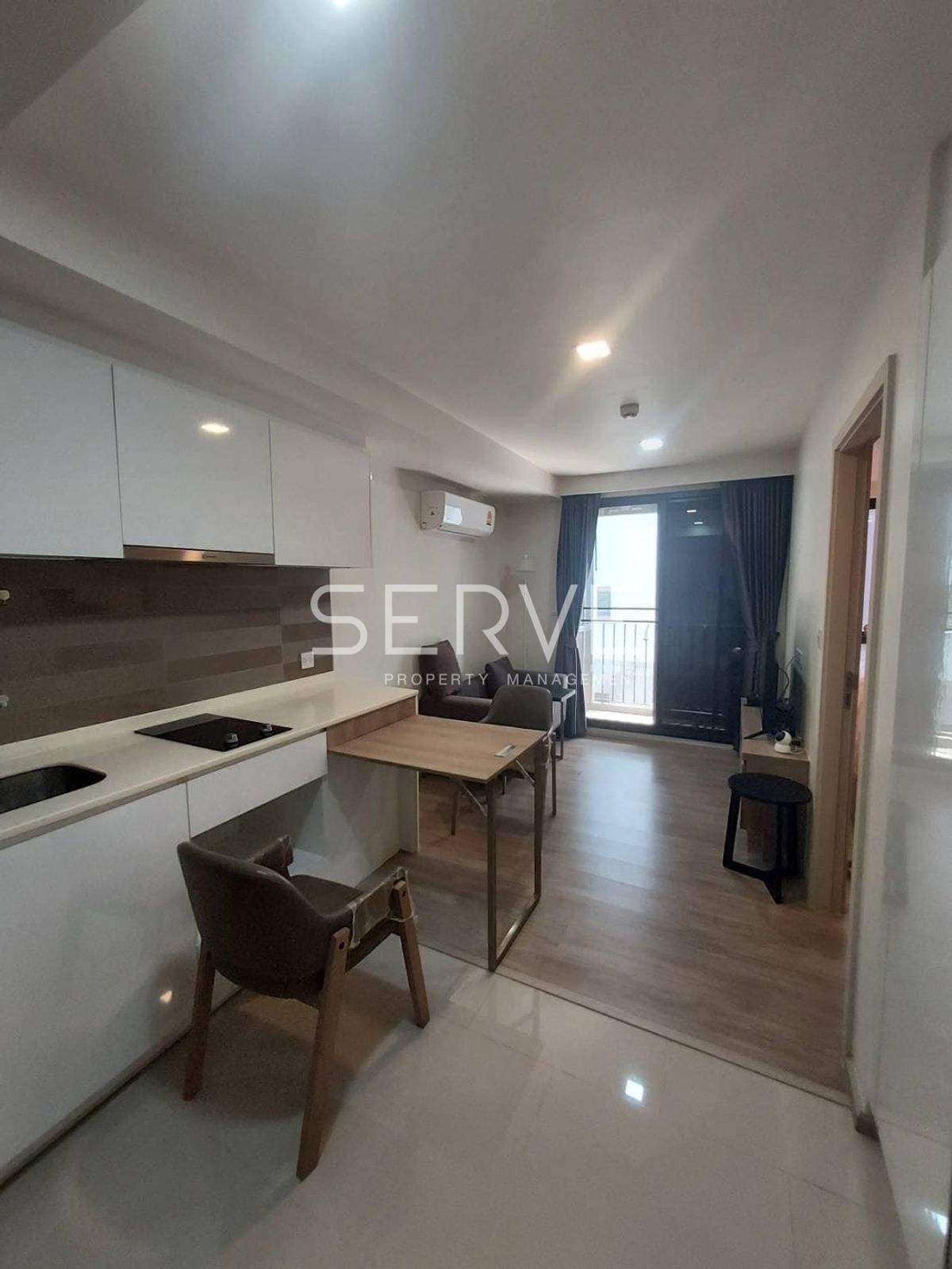 For SaleCondoRama9, Petchburi, RCA : 1 Bed Large Room Fully Furnished Amazing value for the price Located MRT Rama 9 @ Maestro 03 Ratchada Rama 9