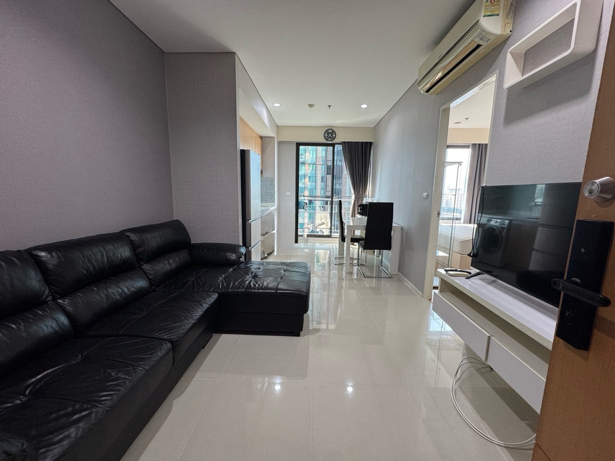 ให้เช่าคอนโดพระราม 9 เพชรบุรีตัดใหม่ RCA : ให้เช่า วิลล่า อโศก 1 นอน ห้องใหม่ พร้อมเฟอร์ครบ วิวเทพสวย