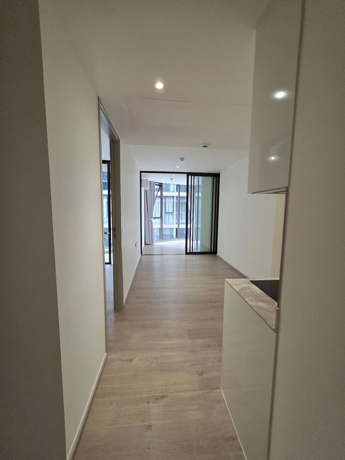 ขายคอนโดสุขุมวิท อโศก ทองหล่อ : FYNN Asoke 1 Bed Plus 1 Bath 40.43 SQ.M., walking distance to Park, only 600 meter to BTS Asoke