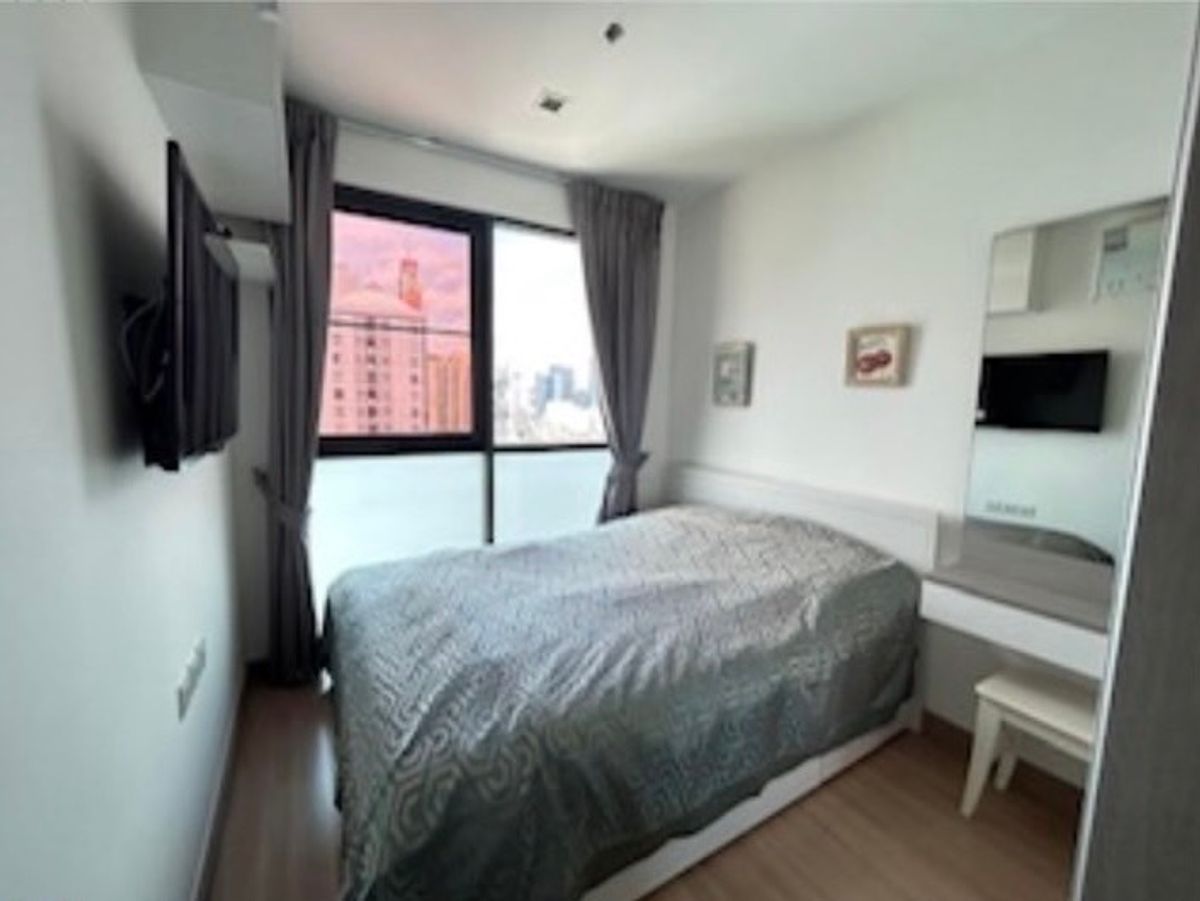 CondoRatchathewi,Phayathai :  Rent/Sell ★ Ideo Mobi Phayathai ★ 65 sq m., 10-20th floor (Duplex), ★near BTS Phaya Thai ★near educational institutions, government offices and department stores★ Many amenities★ Complete electrical appliances