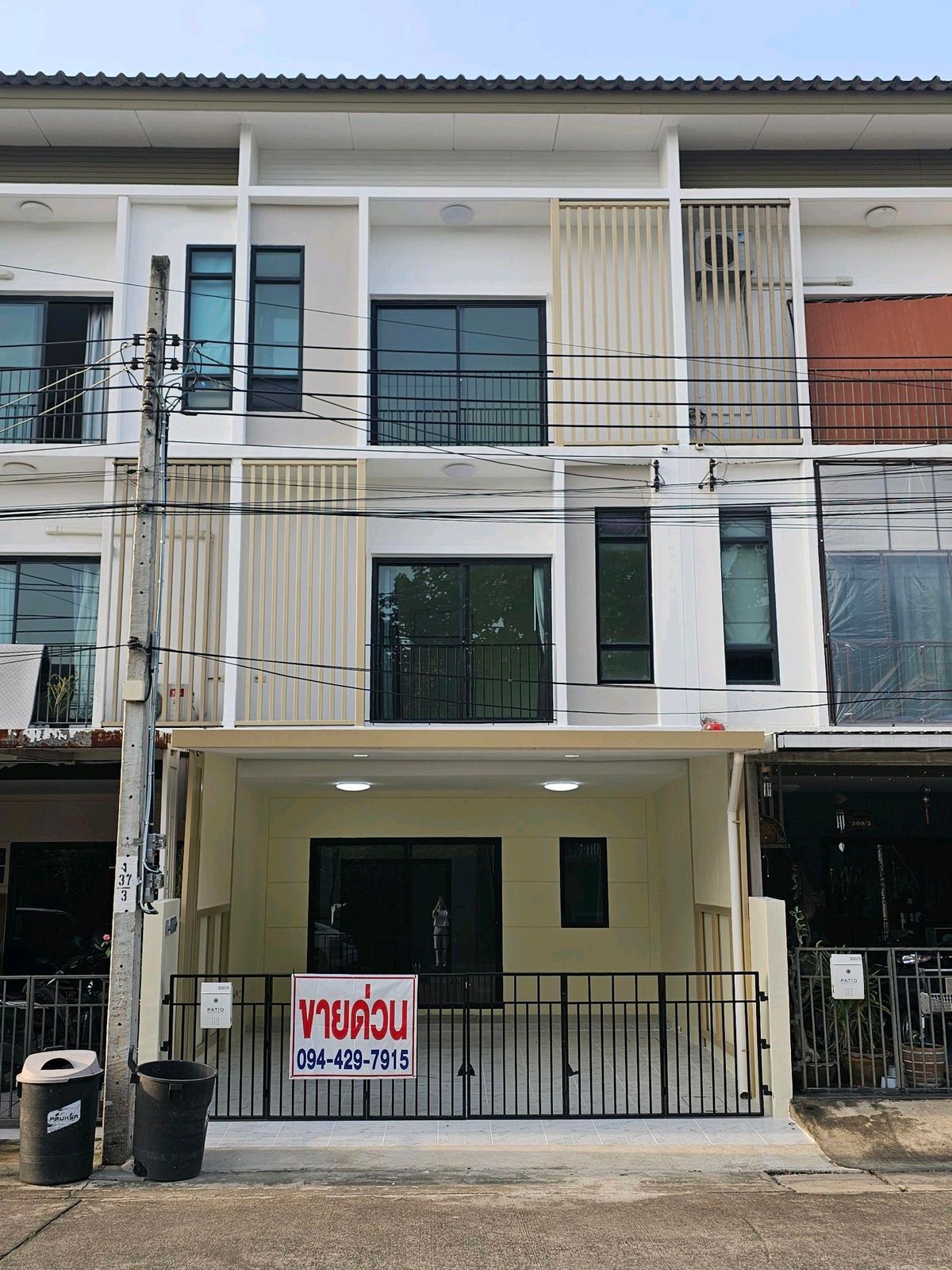 ขายทาวน์โฮมพัฒนาการ ศรีนครินทร์ : ขาย ถูก 📣  4.99 ล. ทาวน์โฮม 3 ชั้น ม.พาทิโอ ศรีนครินทร์-พระราม 9 วิวสนามกอล์ฟ สวย พร้อมอยู่ ☎️ 094-429-7915 (เปิ้ล)