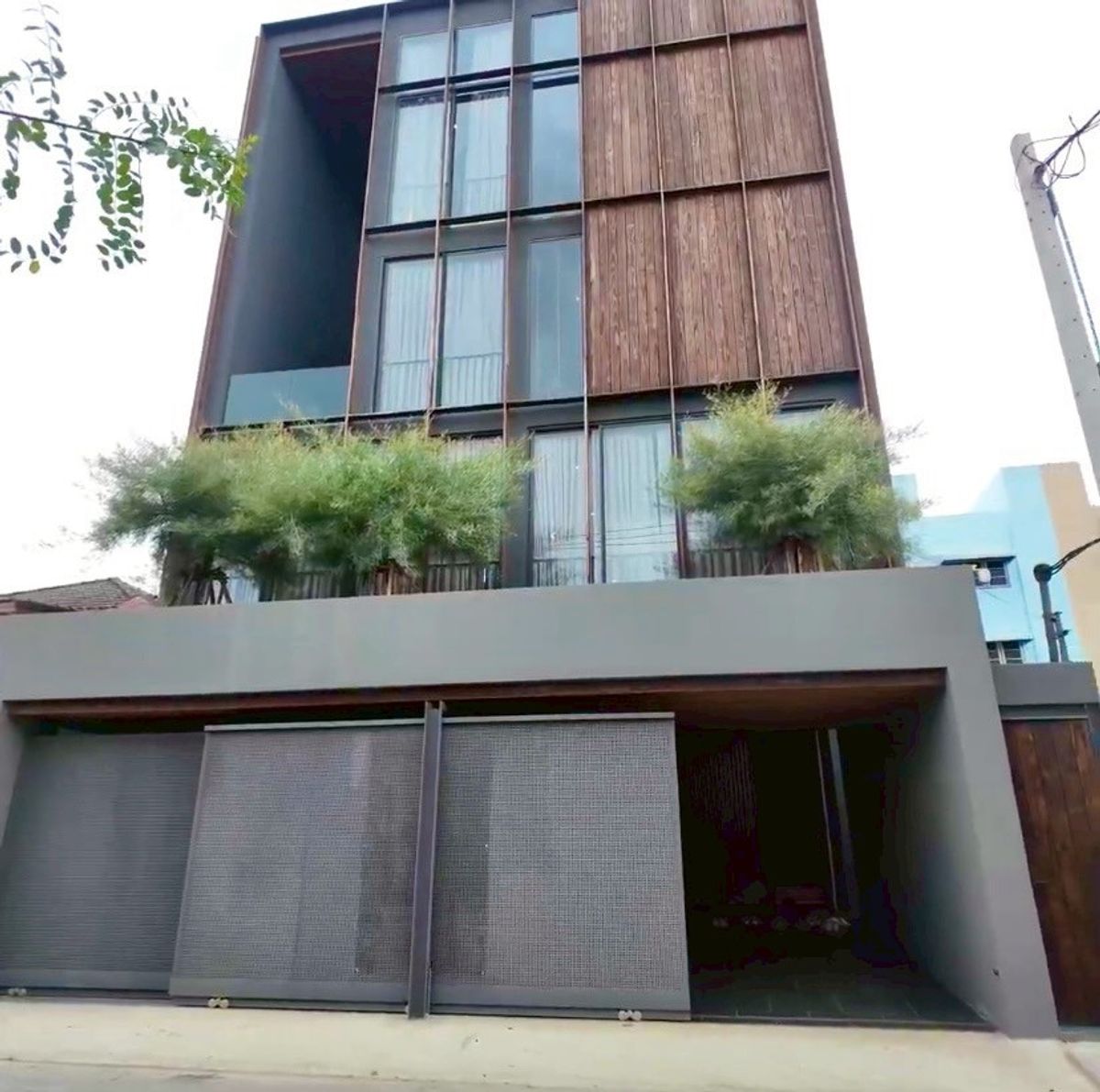 บ้านวิภาวดี ดอนเมือง หลักสี่ : Luxury House บ้านเดี่ยว 4 ชั้น สไตล์ Modern Pool Villa พร้อมสระว่ายน้ำและลิฟต์ส่วนตัว ใกล้โรงเรียนนานชาติ Harrow และ สนามบินดอนเมือง