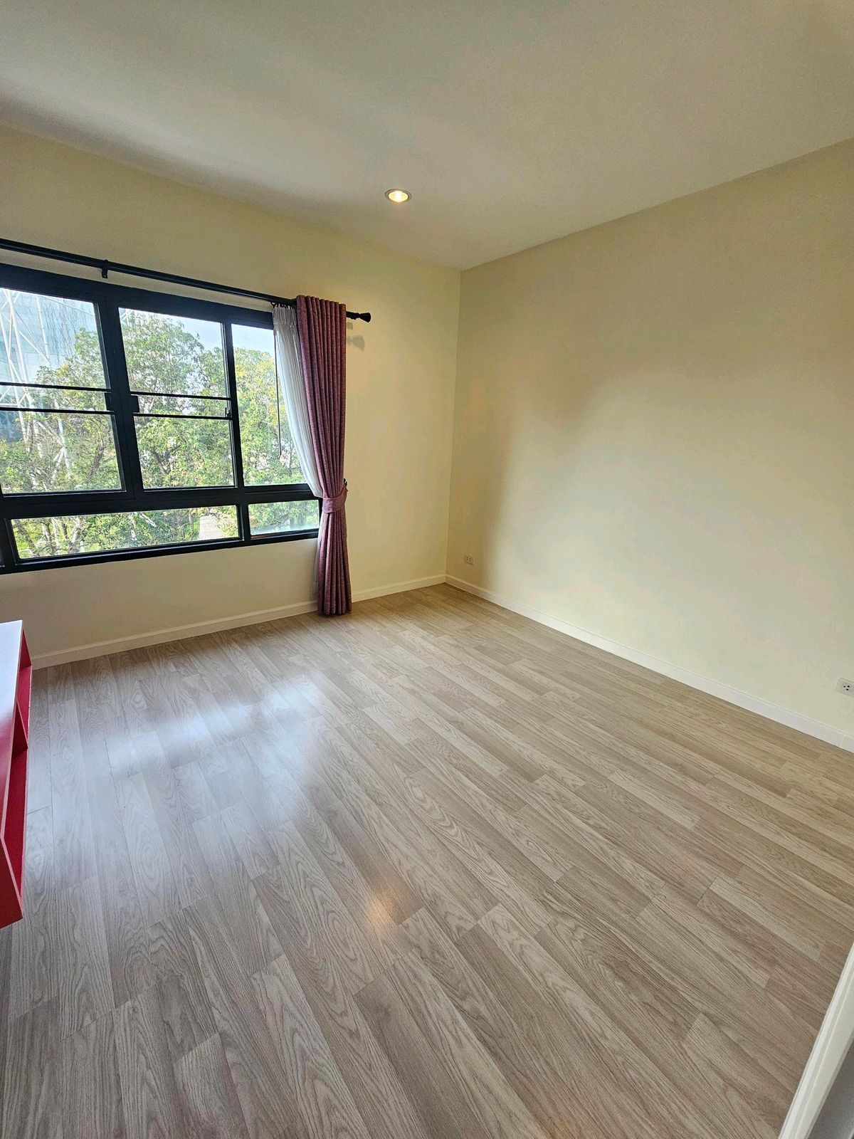 For SaleTownhomePattanakan, Srinakarin : Cheap for sale 📣 4.99 million 3-story townhome, Pasio Srinakarin University-Rama 9, beautiful golf course view ☎️ 094-429-7915 (Ple)