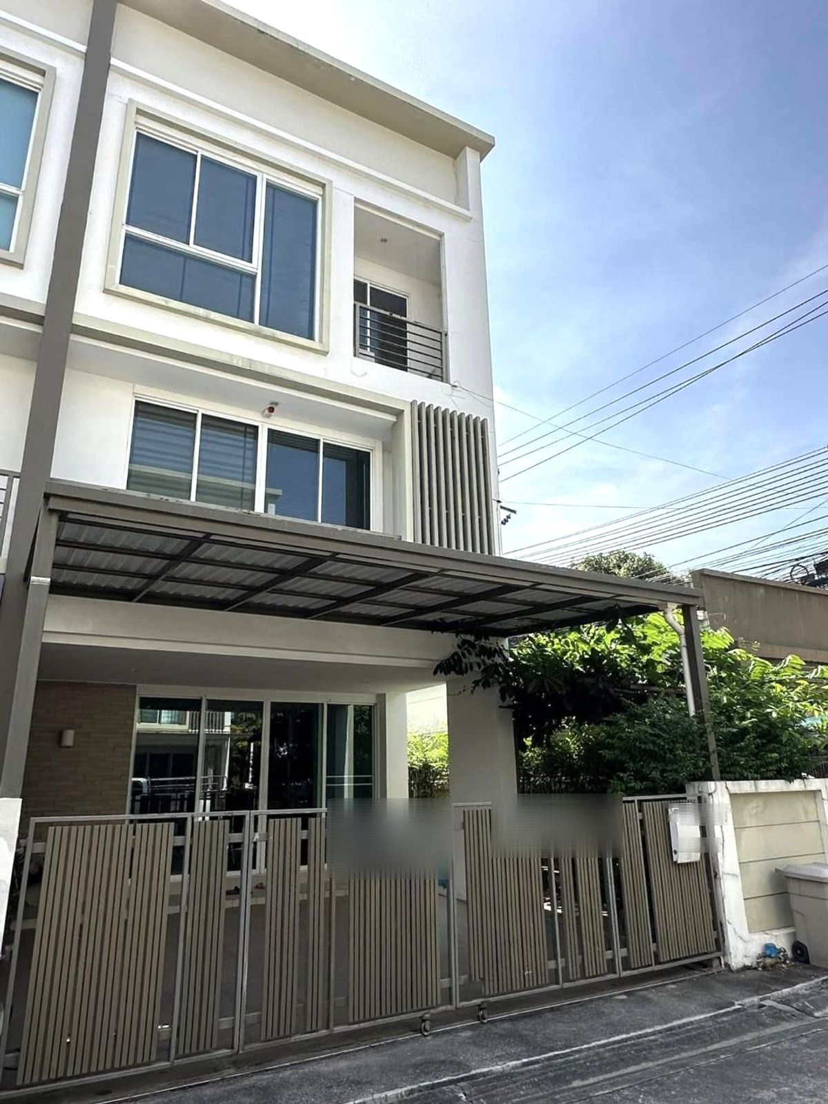 ให้เช่าทาวน์โฮมลาดพร้าว เซ็นทรัลลาดพร้าว : ให้เช่า ทาวน์โฮม 3 ชั้น ลุมพินี ทาวน์ เรสซิเดนซ์ ลาดพร้าว 