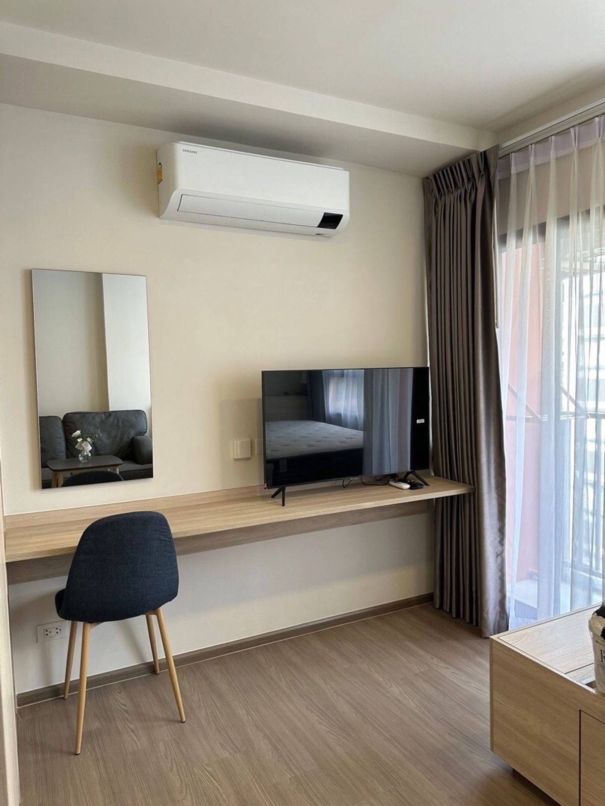 For RentCondoBangna, Bearing, Lasalle : Rent a condo ready to enter @The Move Bangna, Pool View Room
