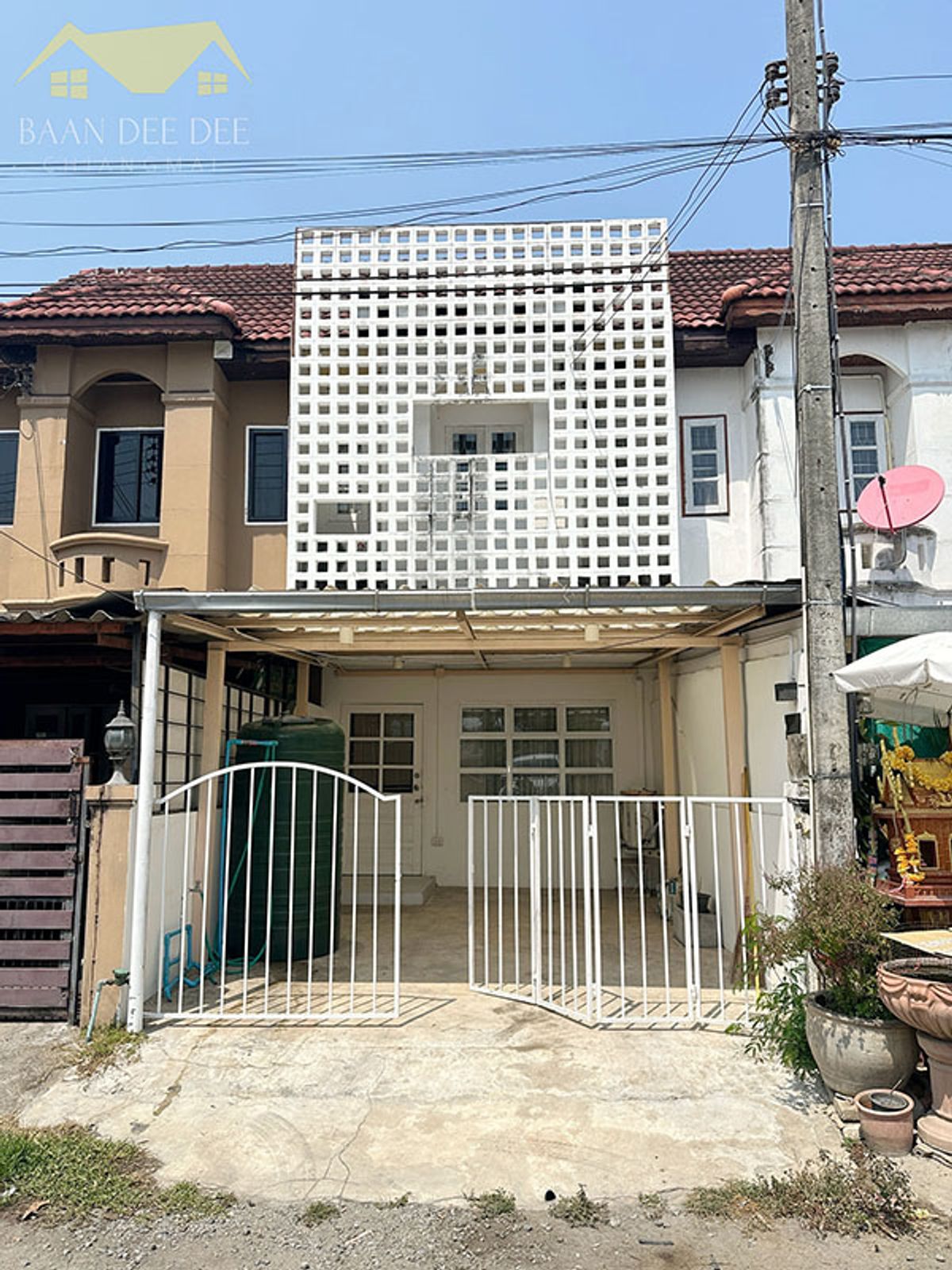 For RentTownhomeChiang Mai : Townhouse in the project Rent 13,000 baht per month, near Mae Hia Market No.9H614