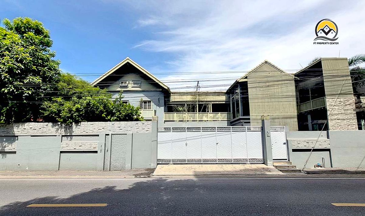 ขายบ้านรัชดา ห้วยขวาง : ขายด่วน! บ้านเดี่ยวหรู 2 ชั้น สไตล์อังกฤษผสมลอฟต์ หลังใหญ่ แปลงมุม สร้างเองทั้งหลัง พร้อมอยู่ทันที ซอยอินทามระ 22 ถนนสุทธิสาร – ใจกลางเมือง