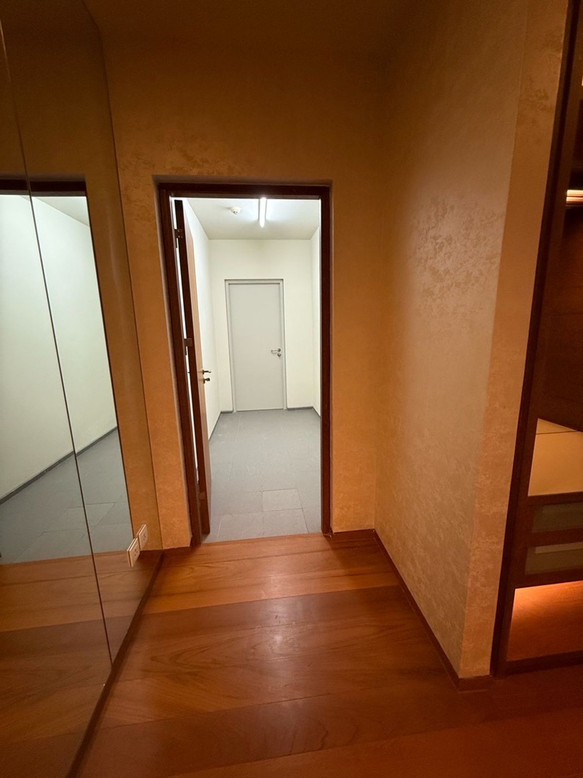 ให้เช่าคอนโดสาทร นราธิวาส : 🔥ให้เช่าด่วน 🔥The Sukhothai Residences Sathorn ห้อง Duplex 2 ห้องนอน 2 ห้องน้ำ ตกแต่ง Luxury Modern Classic ❗