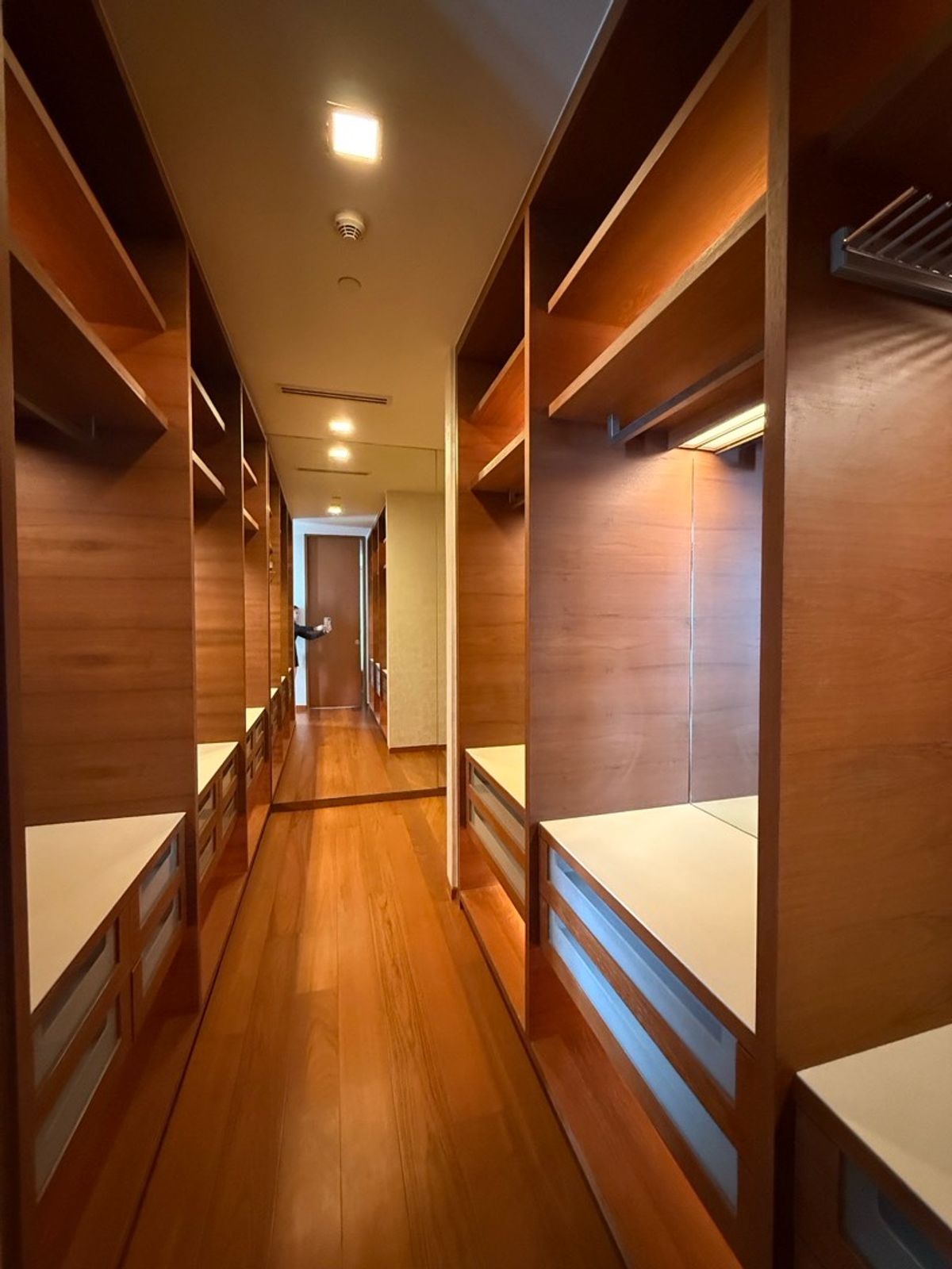 ให้เช่าคอนโดสาทร นราธิวาส : 🔥ให้เช่าด่วน 🔥The Sukhothai Residences Sathorn ห้อง Duplex 2 ห้องนอน 2 ห้องน้ำ ตกแต่ง Luxury Modern Classic ❗