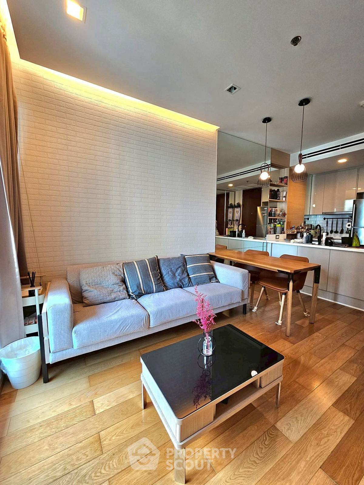 For RentCondoRama9, Petchburi, RCA : 1-BR Condo at The Address Asoke near ARL Makkasan