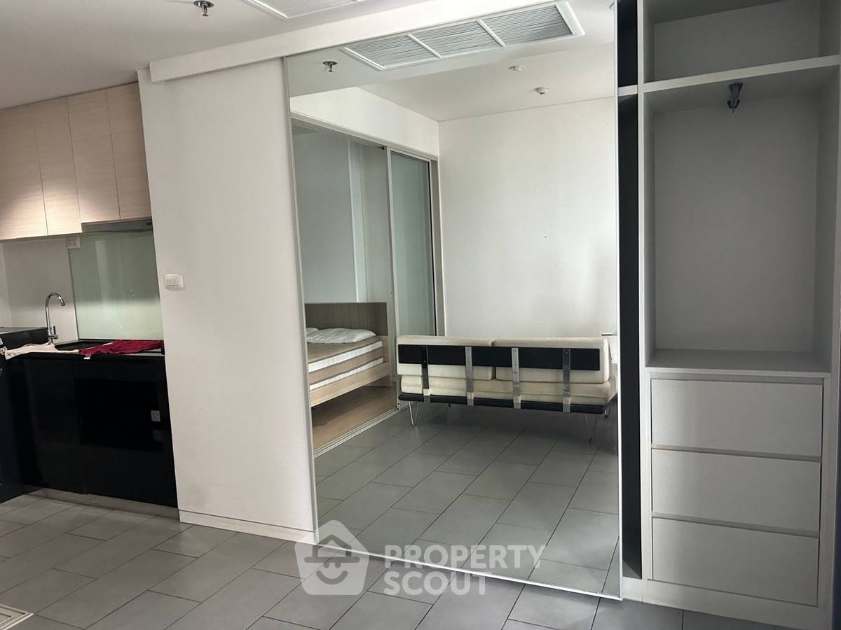For RentCondoAri,Anusaowaree : 1-BR Condo at Siamese Ratchakru near BTS Sanam Pao