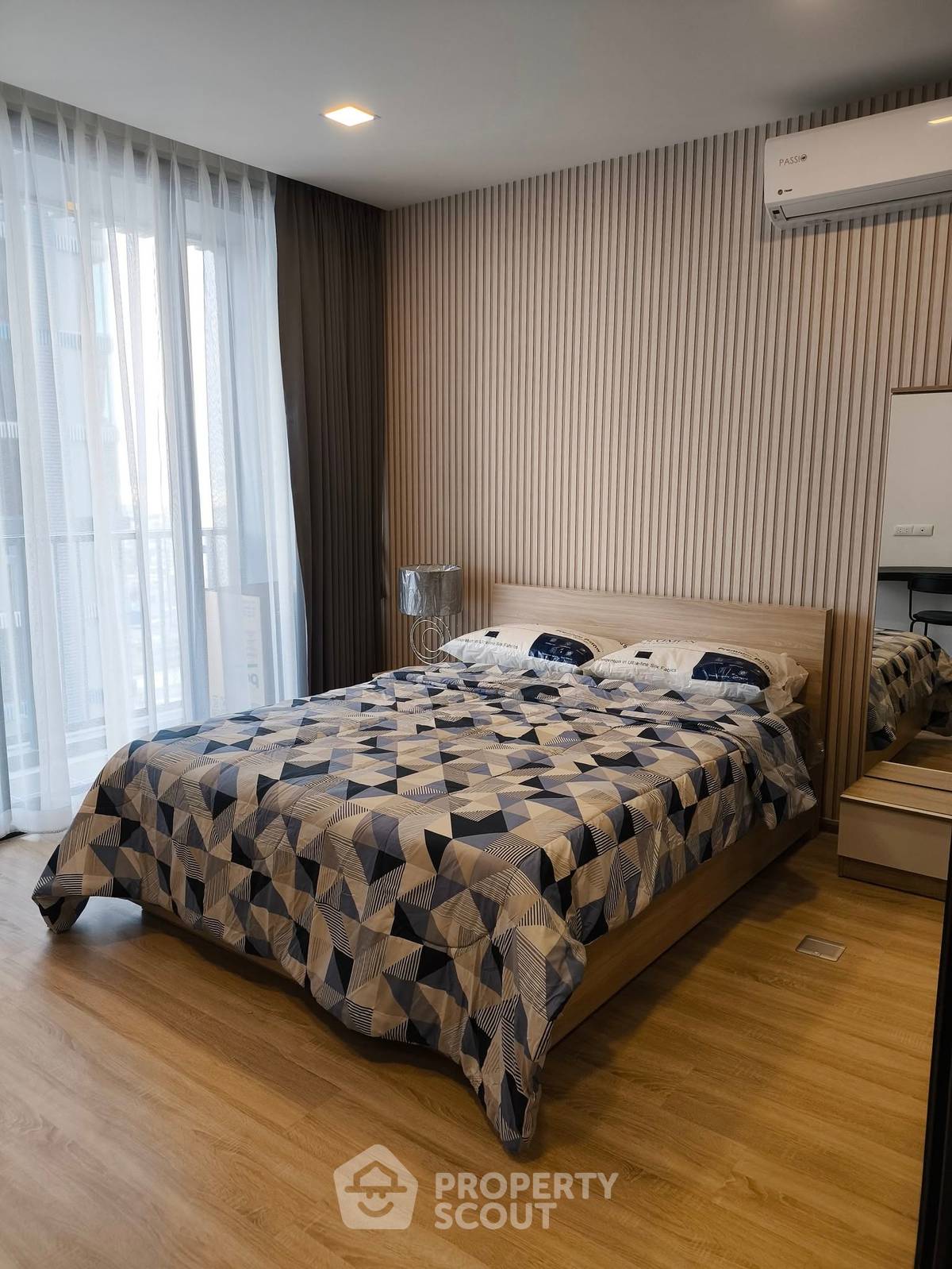 For RentCondoRatchathewi,Phayathai : 1-BR Condo at XT Phayathai near BTS Phaya Thai