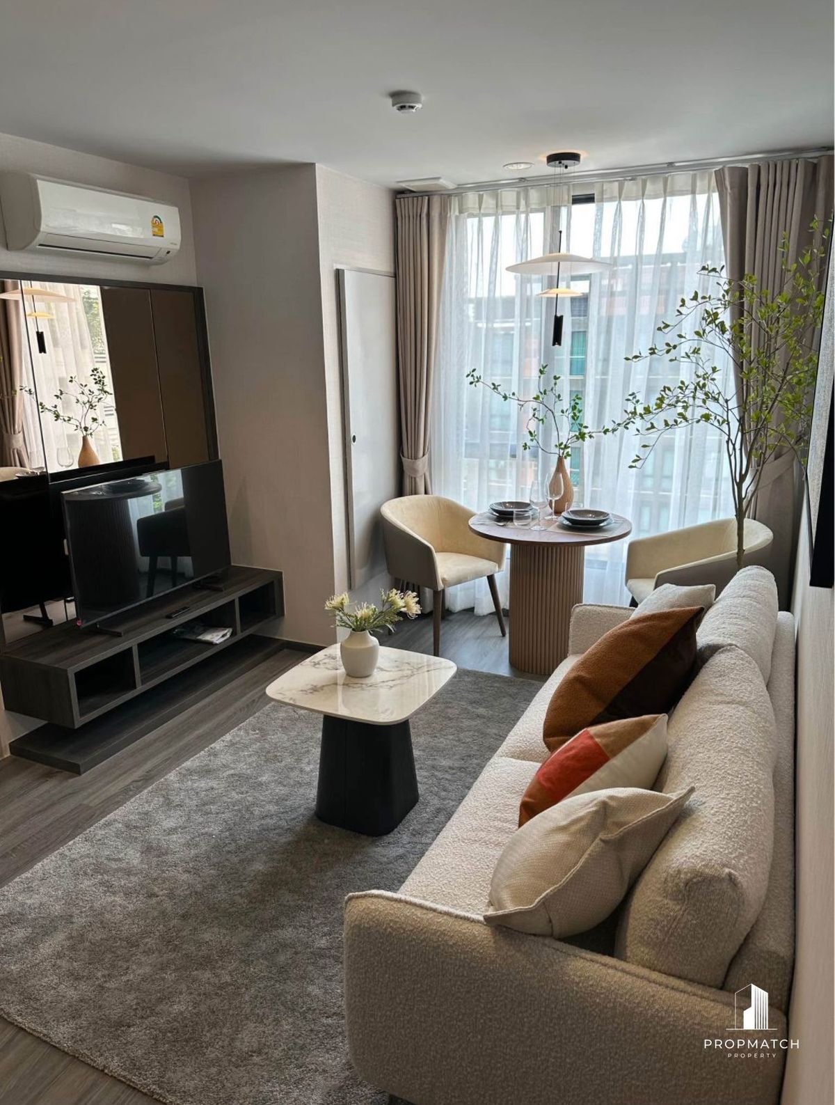 ให้เช่าคอนโดสุขุมวิท อโศก ทองหล่อ : ✨Flash Deal ✨Ideo Mobi Sukhumvit 40( 1Bed 1Bath 35SQM.) แต่งครบพร้อมอยู่ !! เพียง 25,000บาทต่อเดือน Tel.0981315848 @propmatch