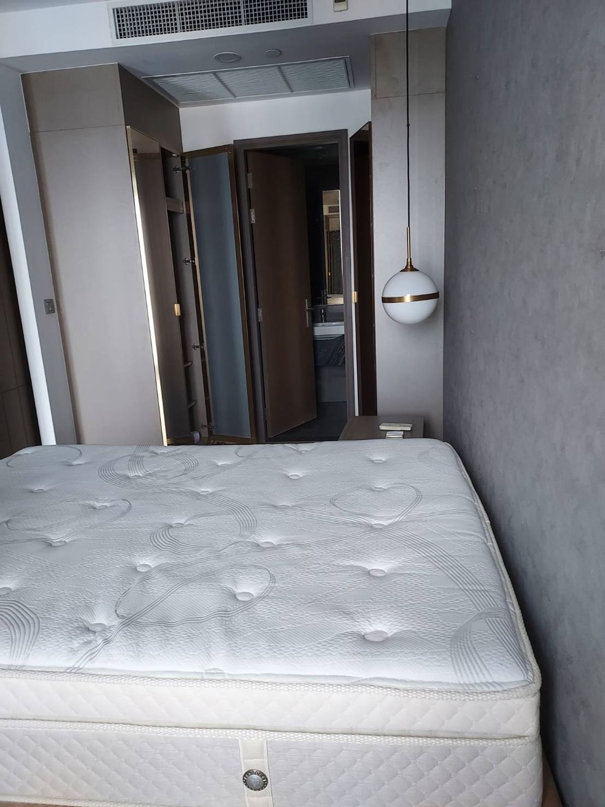 For RentCondoSiam Paragon ,Chulalongkorn,Samyan : Ashton Chula Silom【𝐑𝐄𝐍𝐓】🔥Less is more, and those who love simplicity will truly love it!🔥  Contact Line ID: @hacondo