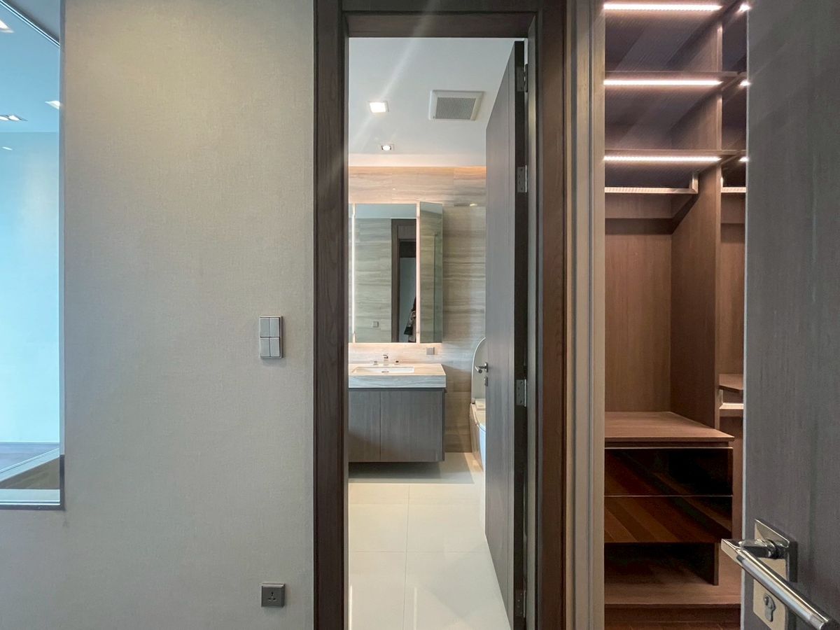 For SaleCondoNana, North Nana,Sukhumvit13, Soi Nana : ✨Don ' T Miss Special Deal ✨ The Most Luxury Condo in Nana & Quot; Q1 Sukhumvit & quot;