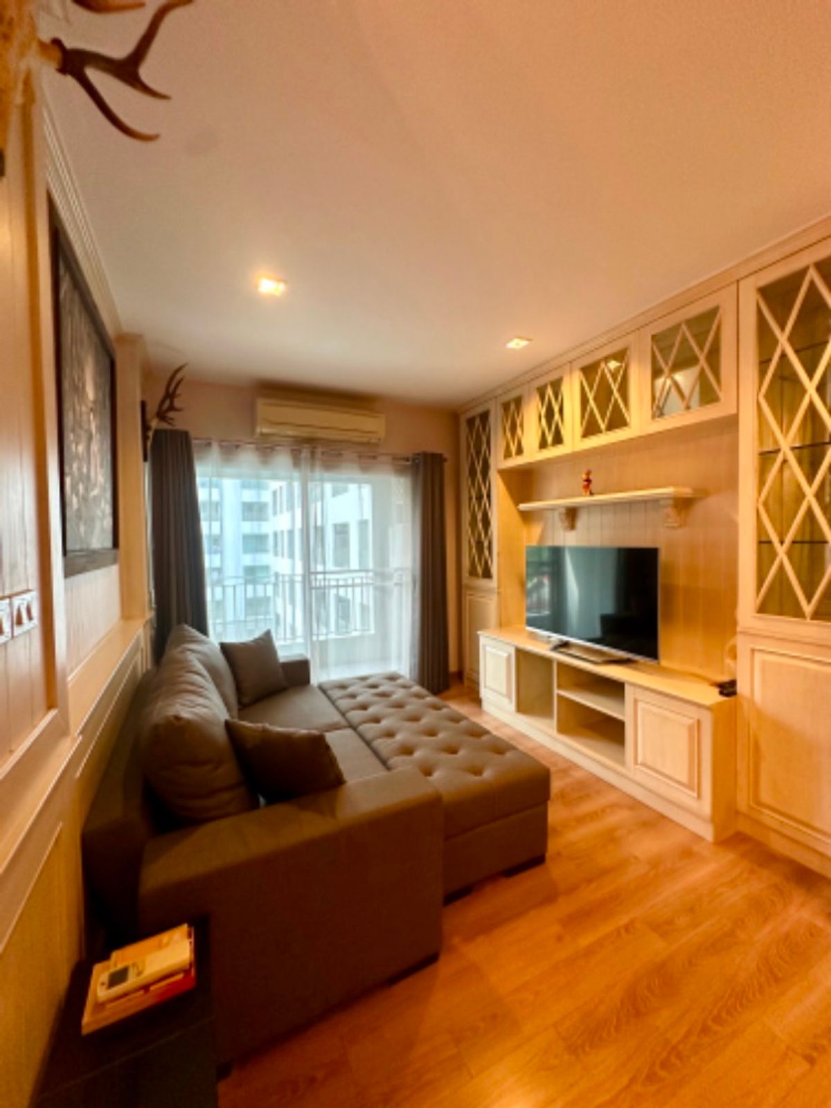 ขายคอนโดสยาม จุฬา สามย่าน : The Seed Memories Siam【𝐒𝐄𝐋𝐋】🔥ห้องนี้เต็มไปด้วยรายละเอียด ดูแพงในแบบอบอุ่นและจริงใจ🔥  ติดต่อไลน์ไอดี: @hacondo