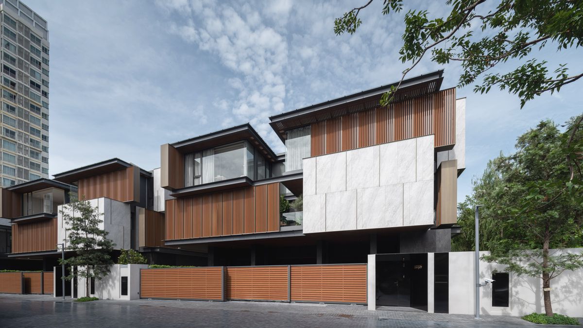 For SaleHouseBang Sue, Wong Sawang, Tao Pun : 3 -storey detached house for sale. Sonle Residences project (Sunle Residence), Ratchadaphisek, near MRT Wongsawang, only 900 meters, with a large private pool and a large Courtyard.