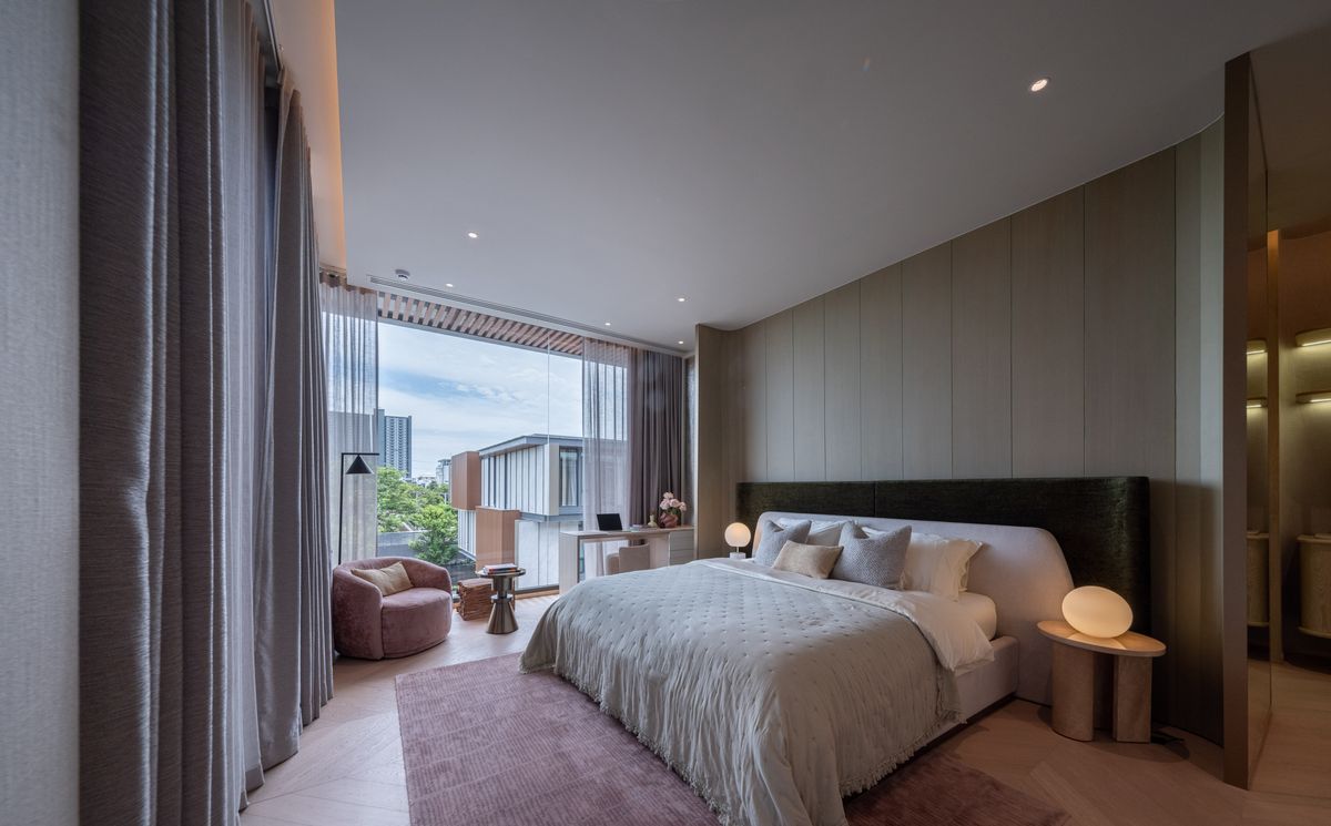 For SaleHouseBang Sue, Wong Sawang, Tao Pun : 3 -storey detached house for sale. Sonle Residences project (Sunle Residence), Ratchadaphisek, near MRT Wongsawang, only 900 meters, with a large private pool and a large Courtyard.