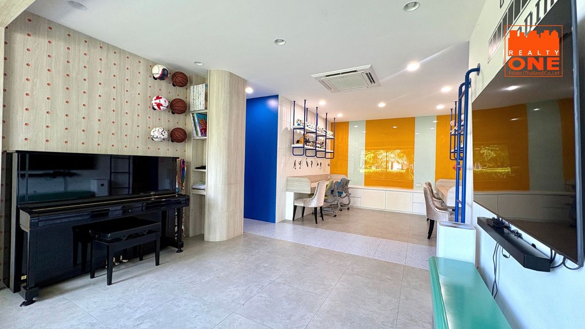 For SaleHouseRama 2, Bang Khun Thian : Corner Detached House for Sale – Mantana Rama 2 – Thien Thale Largest House Type | Prime Corner Plot | Beautifully Decorated