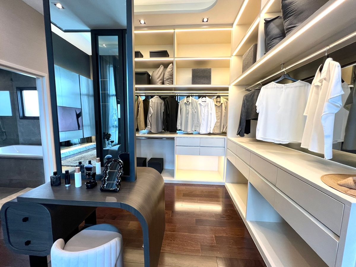 ขายบ้านนวมินทร์ รามอินทรา : 🏛️Bangkok Boulevard Signature รามอินทรา - วัชรพล🔥บ้านเดี่ยว 2 ชั้น ขนาด 391 ตร.ม. 87.4 ตร.ว. | 4 ห้องนอน 5 ห้องน้ำ 4 ที่จอด เริ่ม 20 MB ติดต่อนัดชม Tel.0922635410 (เอิร์ธ)