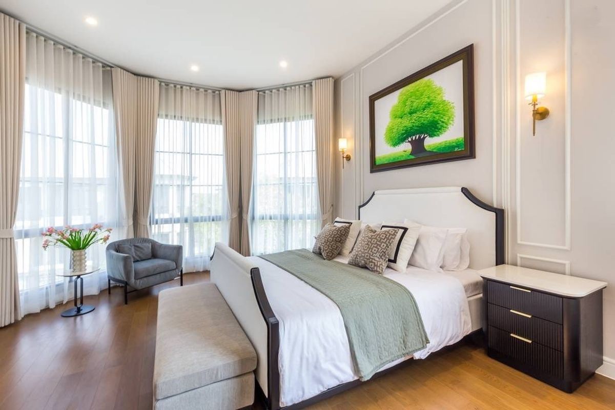 บ้านพัฒนาการ ศรีนครินทร์ : 🏡✨ ที่สุดของความหรูหรา! คฤหาสน์ สไตล์ Modern Classic  นาราสิริ - กรุงเทพกรีฑา ✨🏡