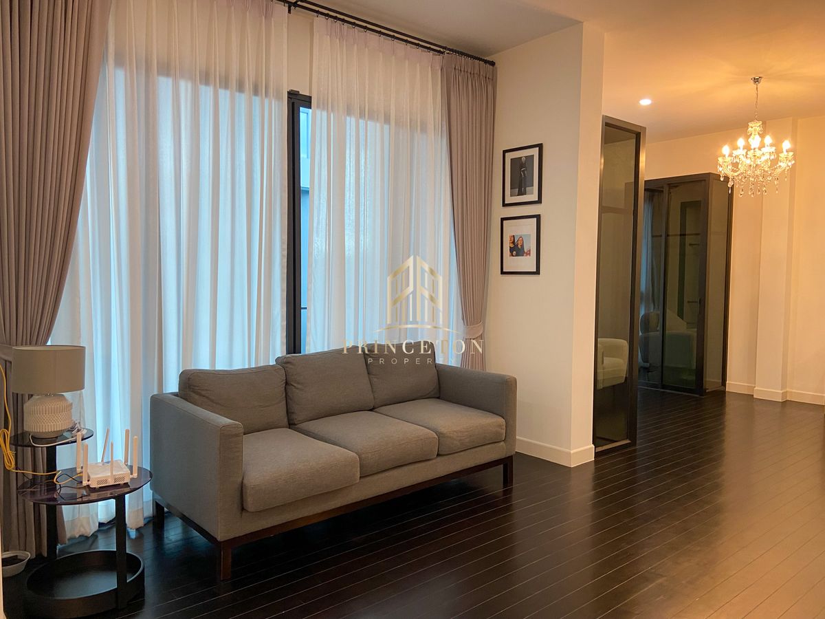 ให้เช่าบ้านเลียบทางด่วนรามอินทรา : ดิ ออเนอร์ โยธินพัฒนา บ้านเดี่ยวสไตล์ Private Pool Villa 3 ชั้น ระดับ Super Luxury 📞092-4252445 The Honor Yothinpattana