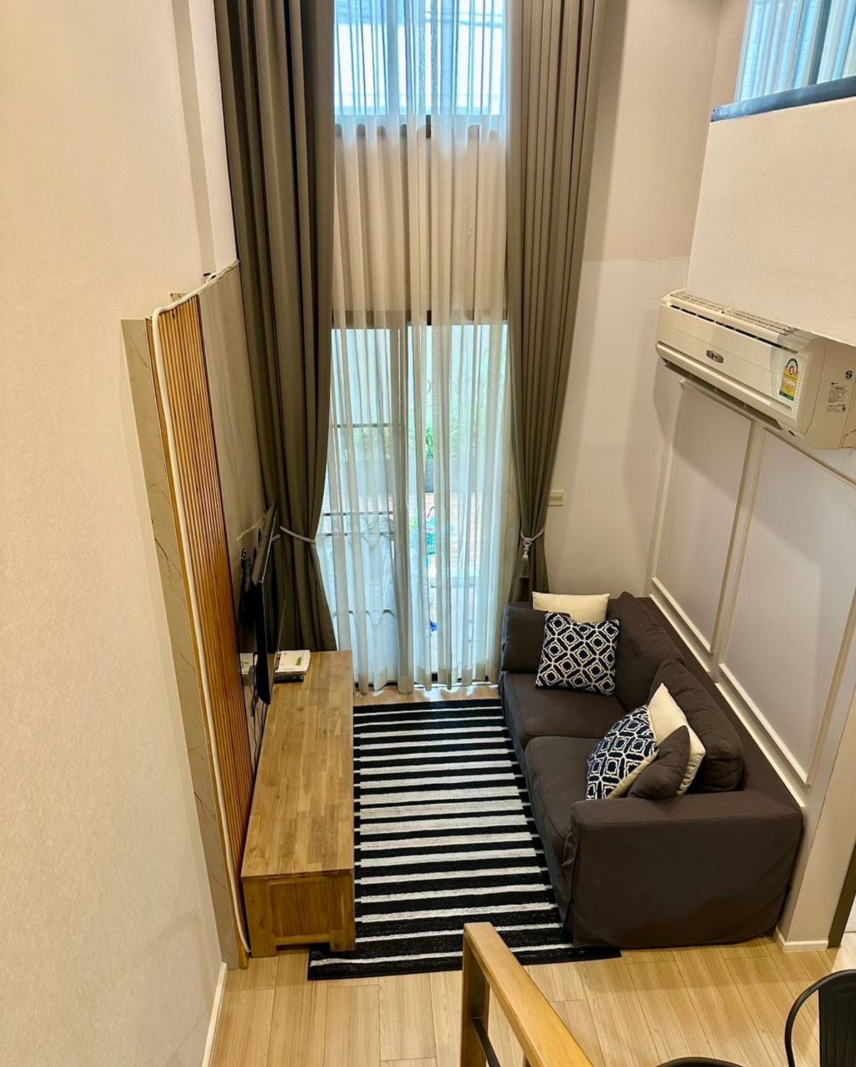 ขายคอนโดราชเทวี พญาไท : Maestro 12 Ratchathewi【𝐒𝐄𝐋𝐋 & 𝐑𝐄𝐍𝐓】🔥โทนสีกลมกล่อม เฟอร์นิเจอร์มีรสนิยม ดูดีโดยไม่พยายาม🔥  ติดต่อไลน์ไอดี: @hacondo