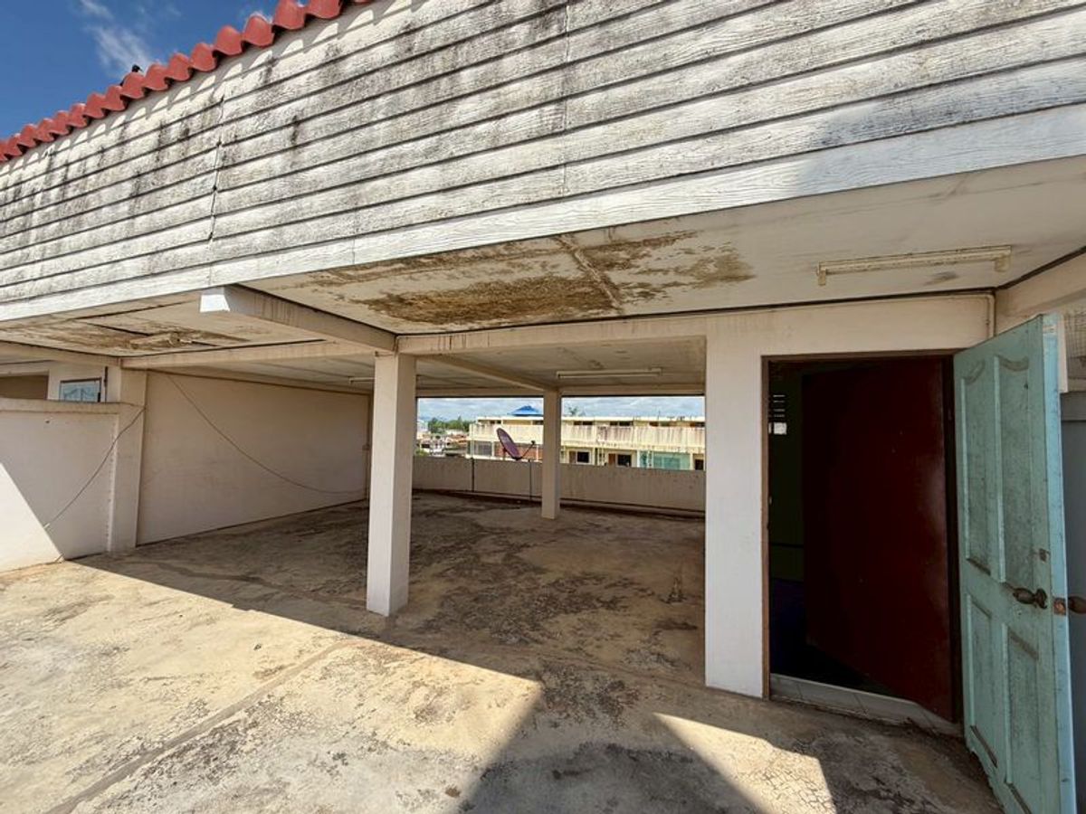 For SaleShop HouseUttaradit : 4 -storey commercial building for sale, 46.5 square wah deck, Borom Asin Road, Tha It Subdistrict, Mueang District, Uttaradit Province