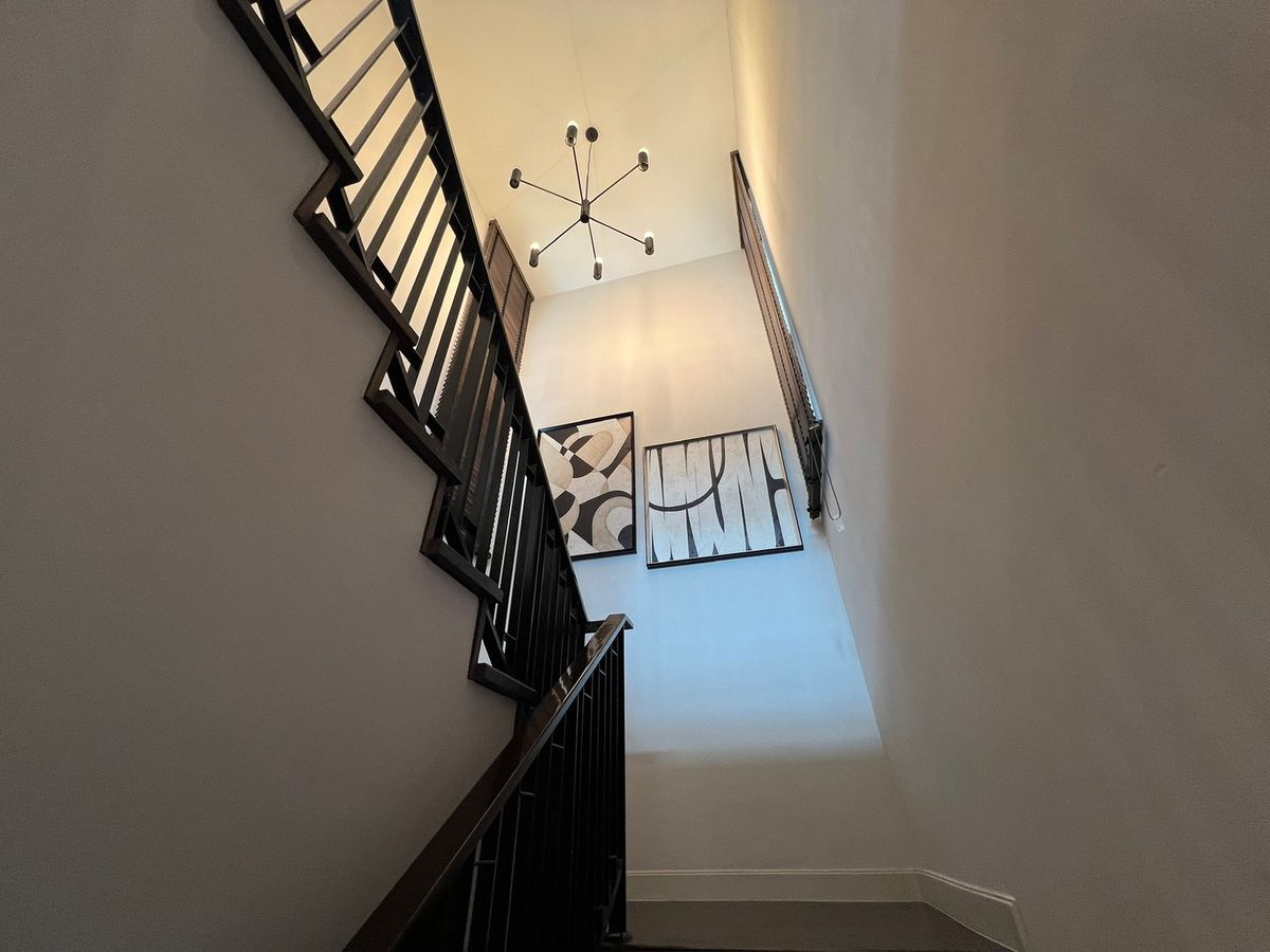 ขายบ้านนวมินทร์ รามอินทรา : 🏛️Bangkok Boulevard Signature รามอินทรา - วัชรพล🔥บ้านเดี่ยว 2 ชั้น ขนาด 391 ตร.ม. 87.4 ตร.ว. | 4 ห้องนอน 5 ห้องน้ำ 4 ที่จอด เริ่ม 20 MB ติดต่อนัดชม Tel.0922635410 (เอิร์ธ)