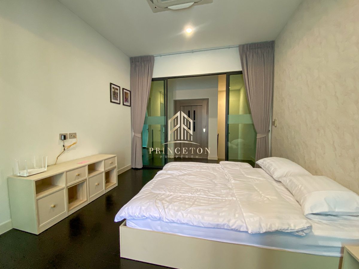 ให้เช่าบ้านเลียบทางด่วนรามอินทรา : ดิ ออเนอร์ โยธินพัฒนา บ้านเดี่ยวสไตล์ Private Pool Villa 3 ชั้น ระดับ Super Luxury 📞092-4252445 The Honor Yothinpattana