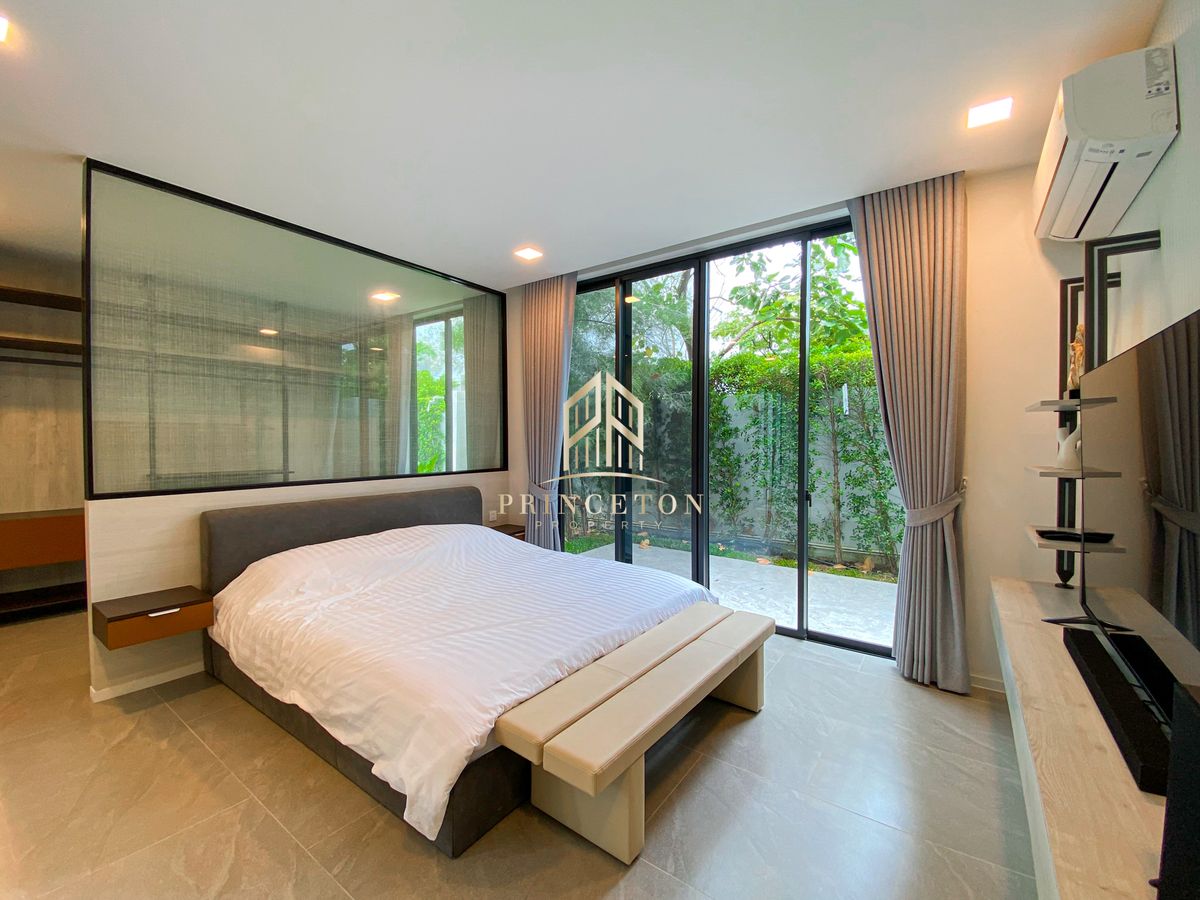 HousePattanakan, Srinakarin : Luxury Home for Sale or Rent at VIVE Krungthep Kreetha Comes with a Private Swimming Pool 📞092-4252445