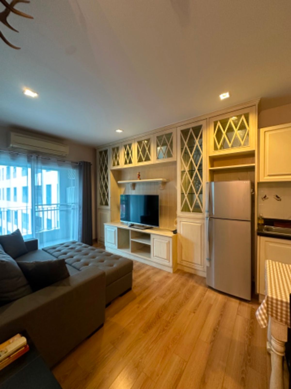 ขายคอนโดสยาม จุฬา สามย่าน : The Seed Memories Siam【𝐒𝐄𝐋𝐋】🔥ห้องนี้เต็มไปด้วยรายละเอียด ดูแพงในแบบอบอุ่นและจริงใจ🔥  ติดต่อไลน์ไอดี: @hacondo