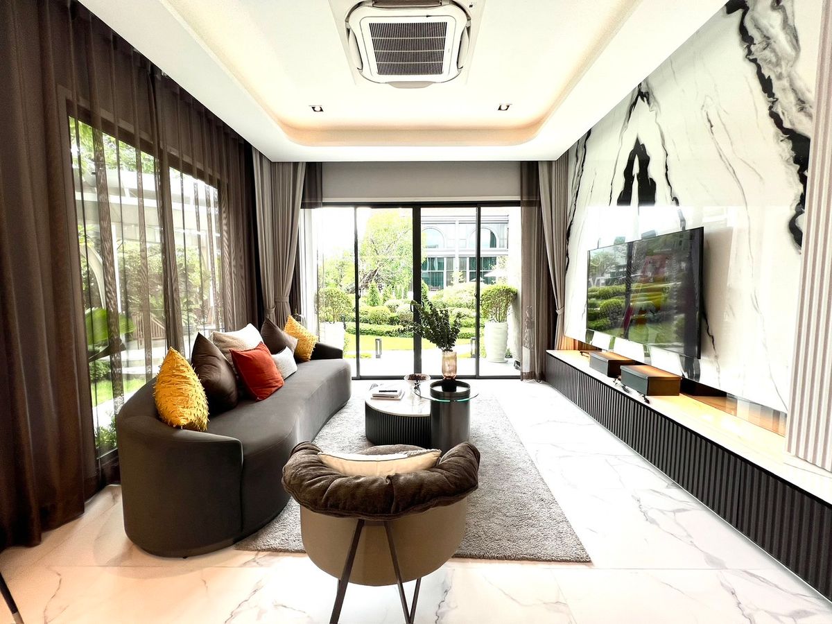 ขายบ้านนวมินทร์ รามอินทรา : 🏛️Bangkok Boulevard Signature รามอินทรา - วัชรพล🔥บ้านเดี่ยว 2 ชั้น ขนาด 391 ตร.ม. 87.4 ตร.ว. | 4 ห้องนอน 5 ห้องน้ำ 4 ที่จอด เริ่ม 20 MB ติดต่อนัดชม Tel.0922635410 (เอิร์ธ)